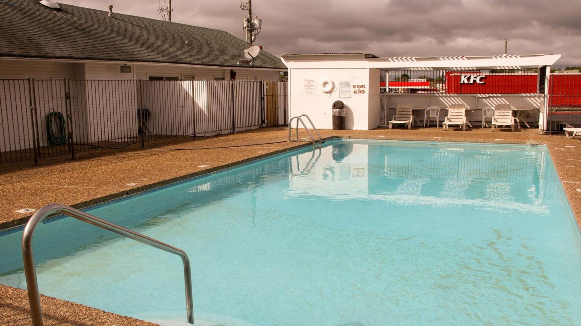Motel 6-Fayetteville, AR photo 22