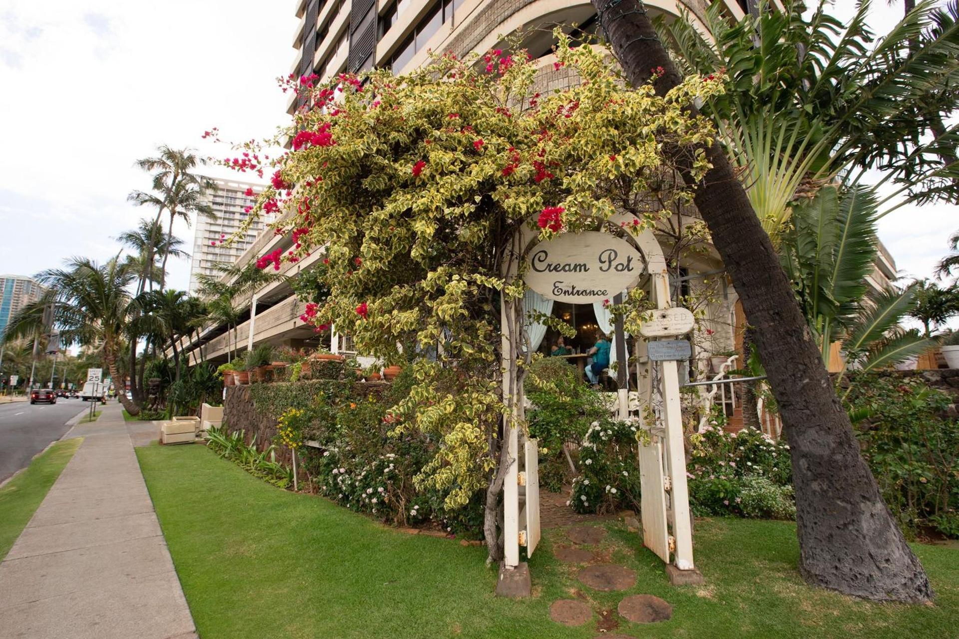 Waikiki Monarch Hotel photo 10