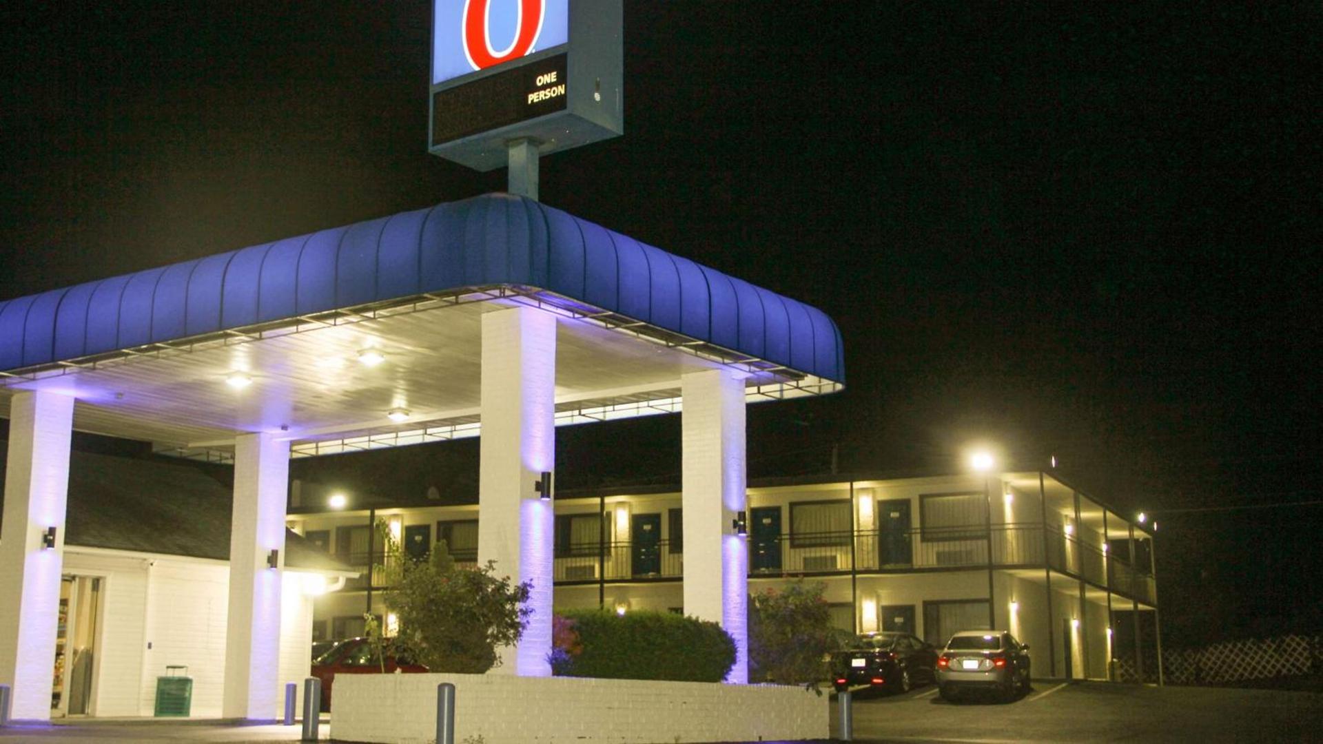 Motel 6-Fayetteville, AR photo 4