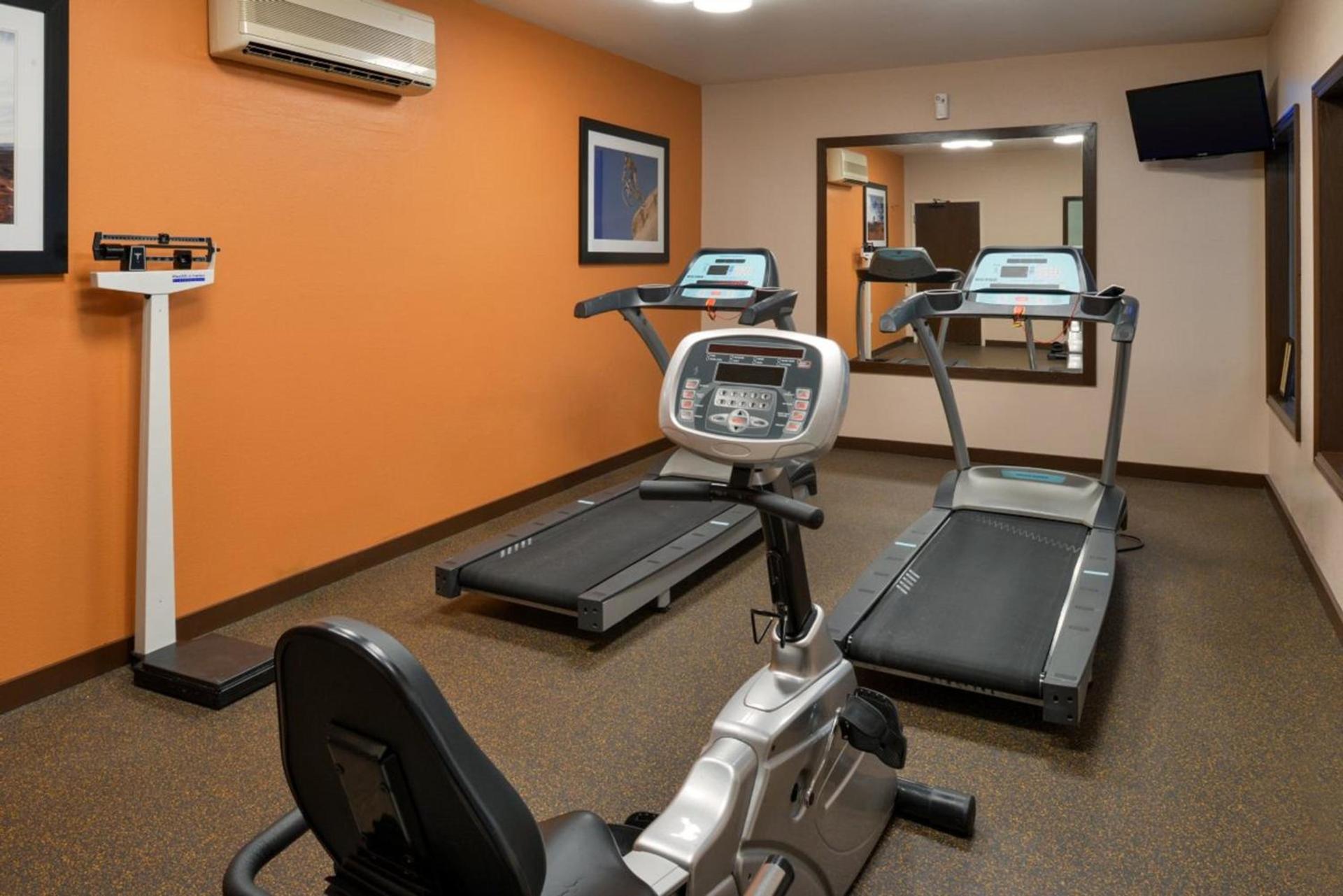 Holiday Inn Express Kingman by IHG photo 5