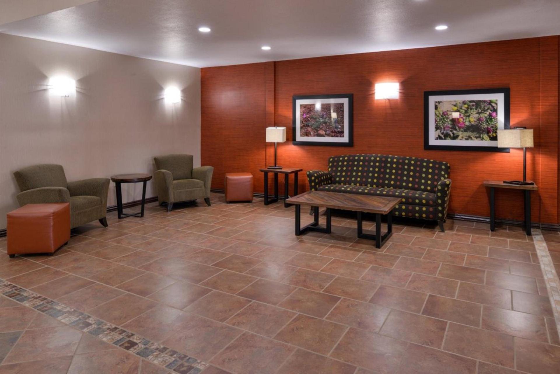 Holiday Inn Express Kingman by IHG photo 6