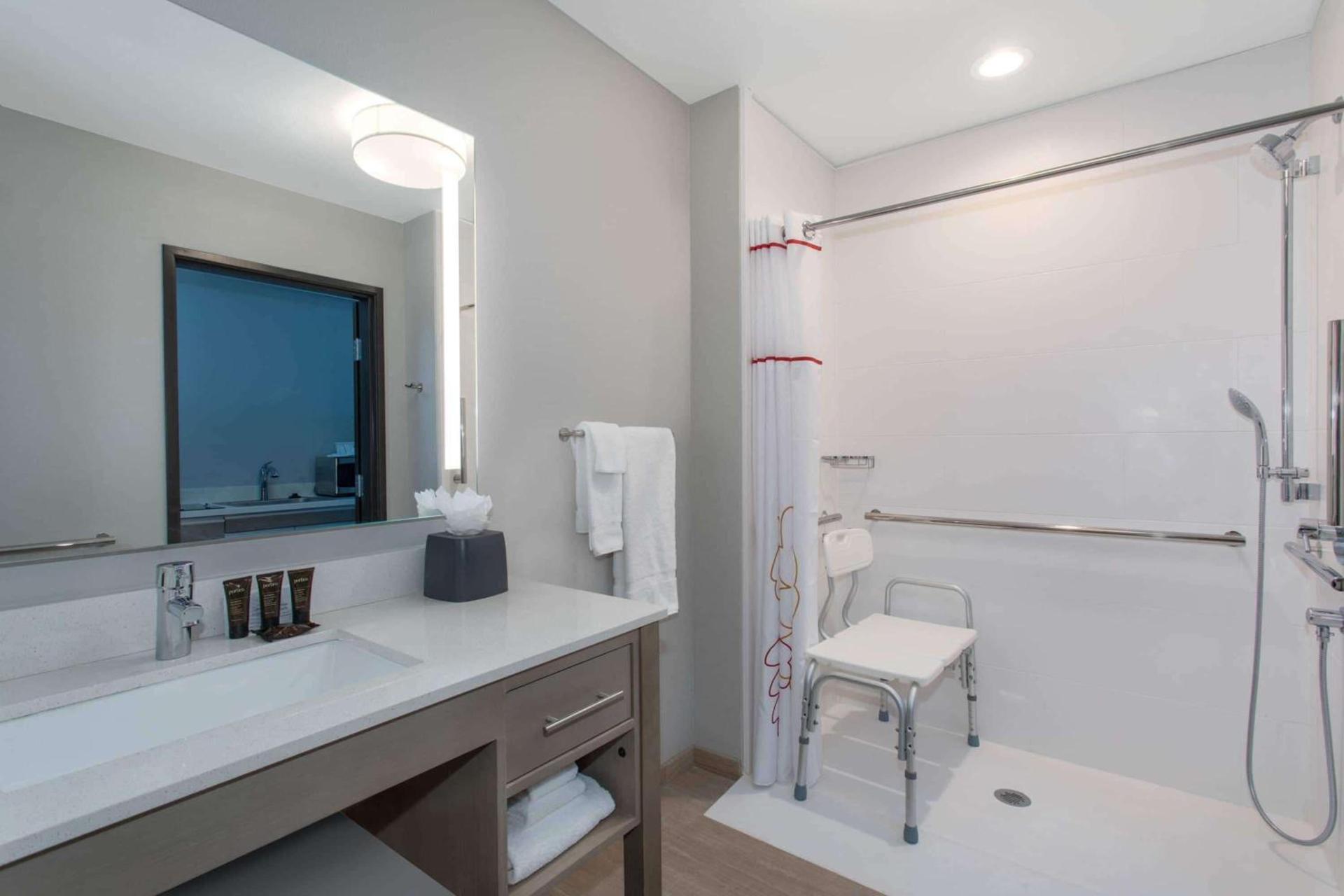Hawthorn Extended Stay by Wyndham Loveland photo 53
