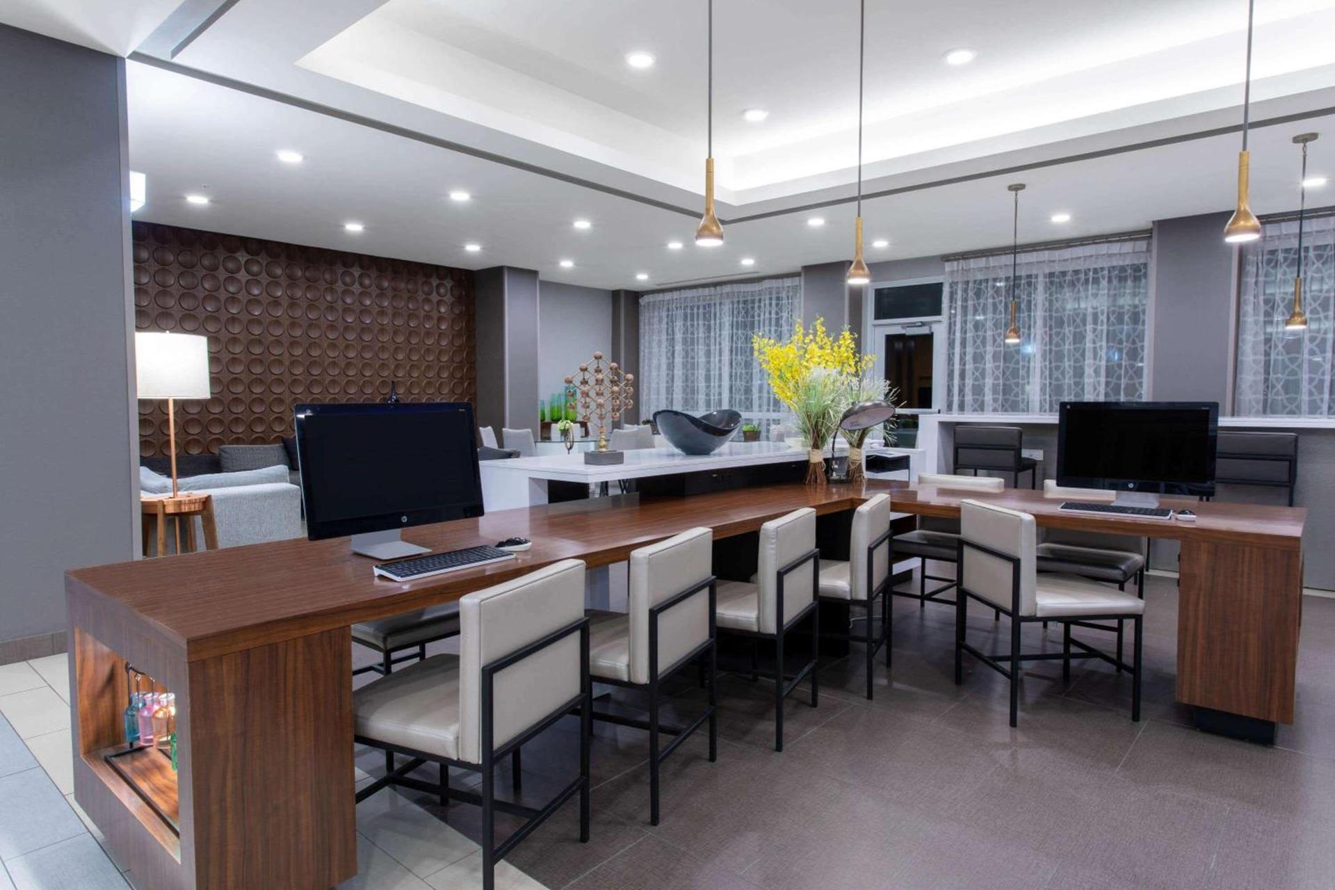 Hawthorn Extended Stay by Wyndham Loveland photo 51