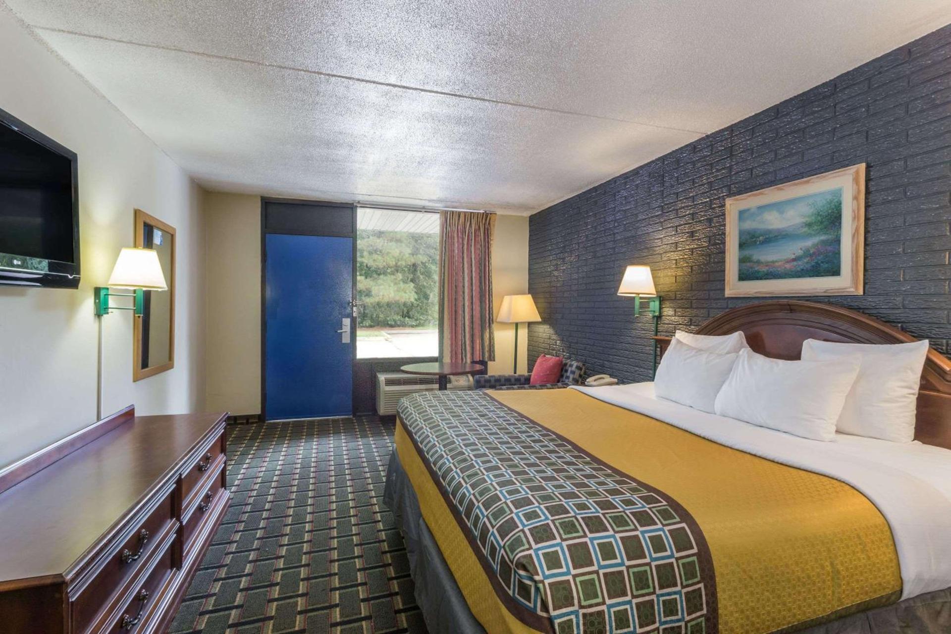 Travelodge by Wyndham Savannah Area/Richmond Hill photo 46