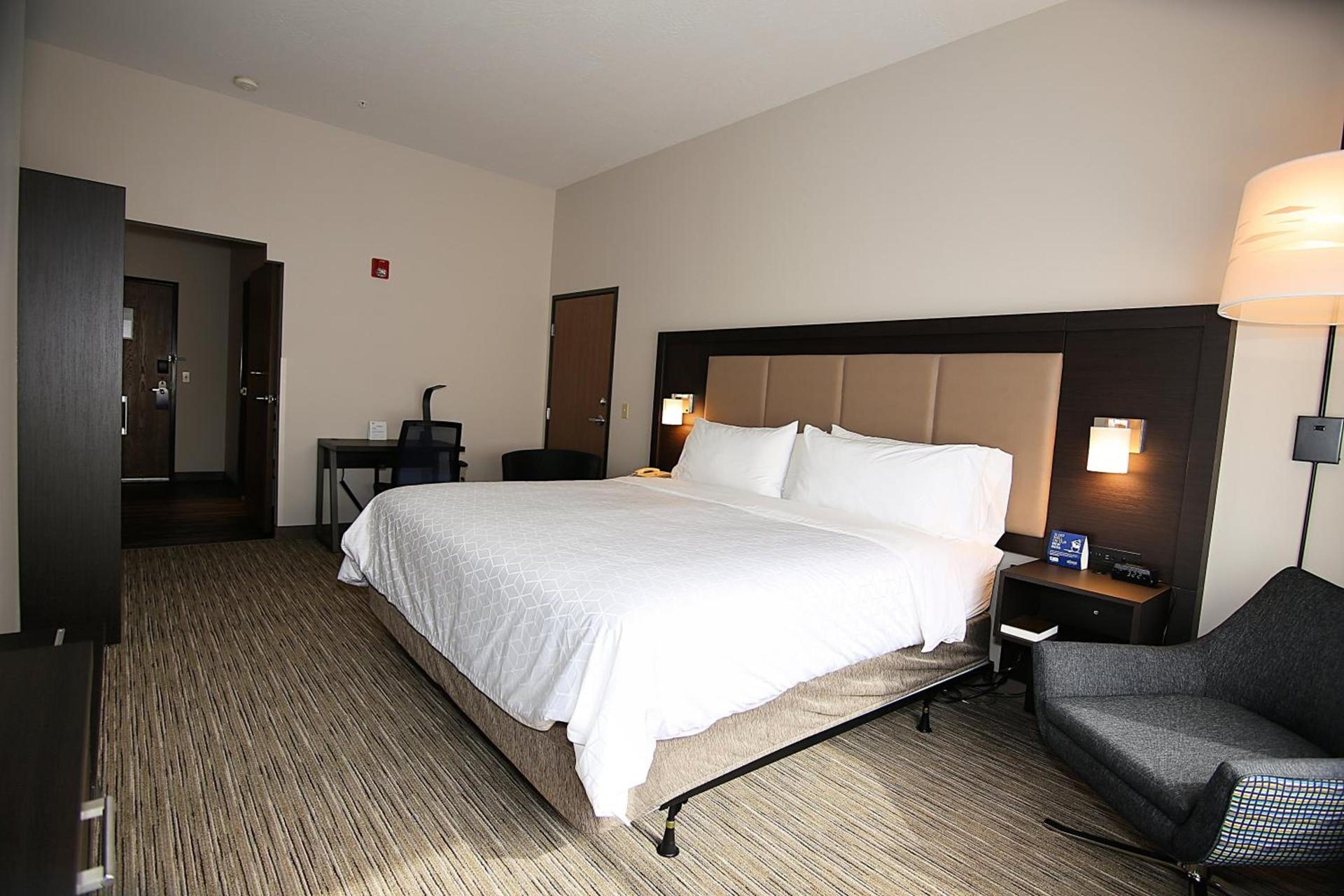 Holiday Inn Express Hotel & Suites Ashland by IHG photo 21