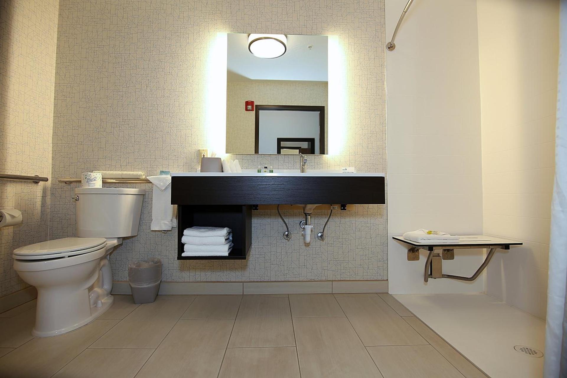 Holiday Inn Express Hotel & Suites Ashland by IHG photo 36