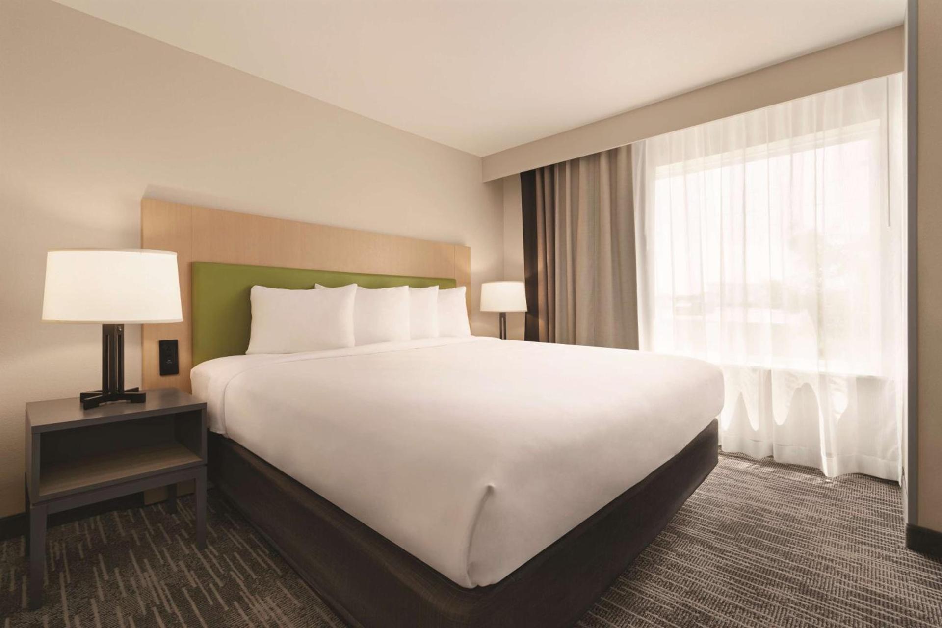 Country Inn & Suites by Radisson, Savannah Midtown, GA photo 37