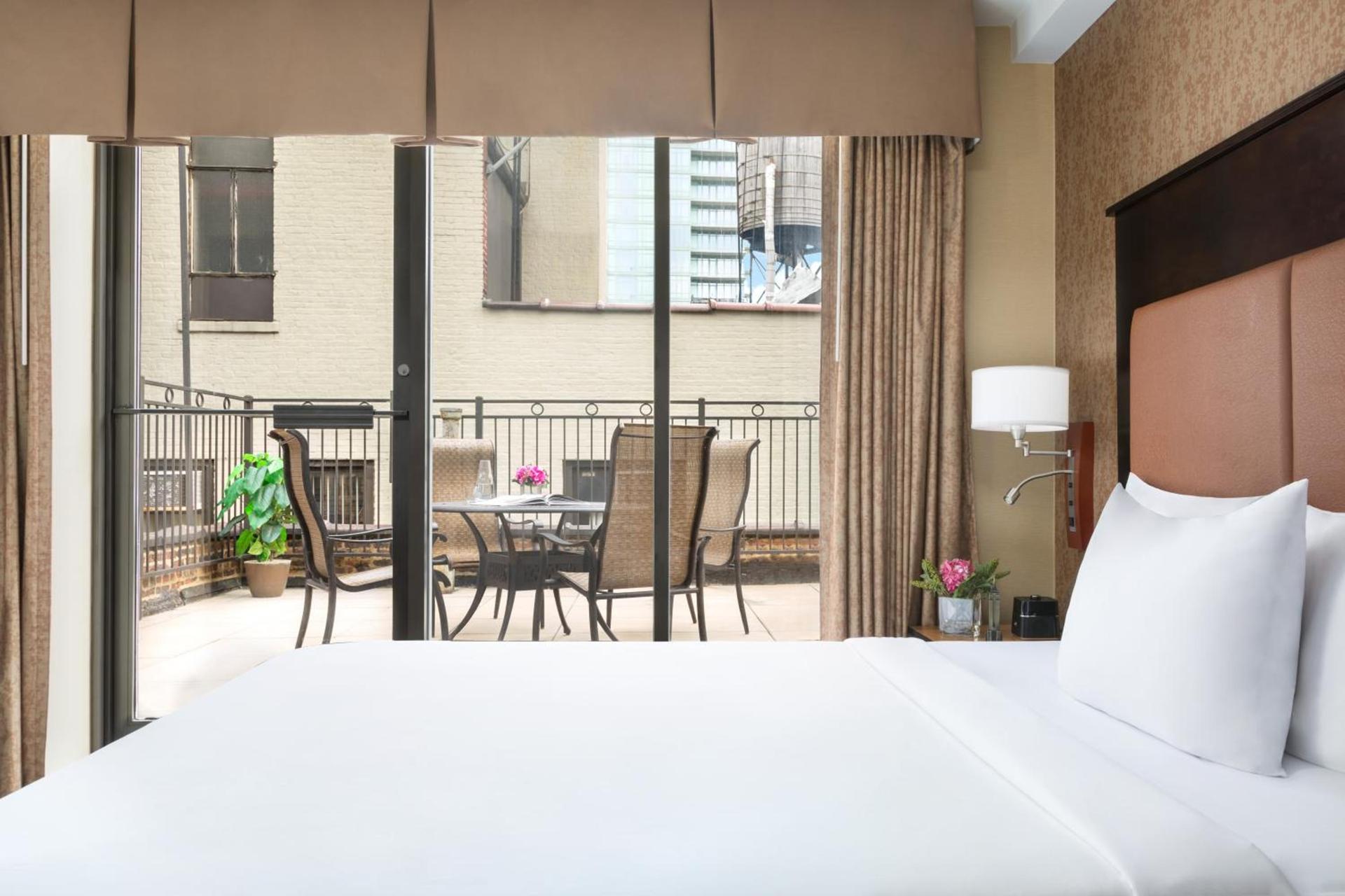 The Hotel at Fifth Avenue photo 51