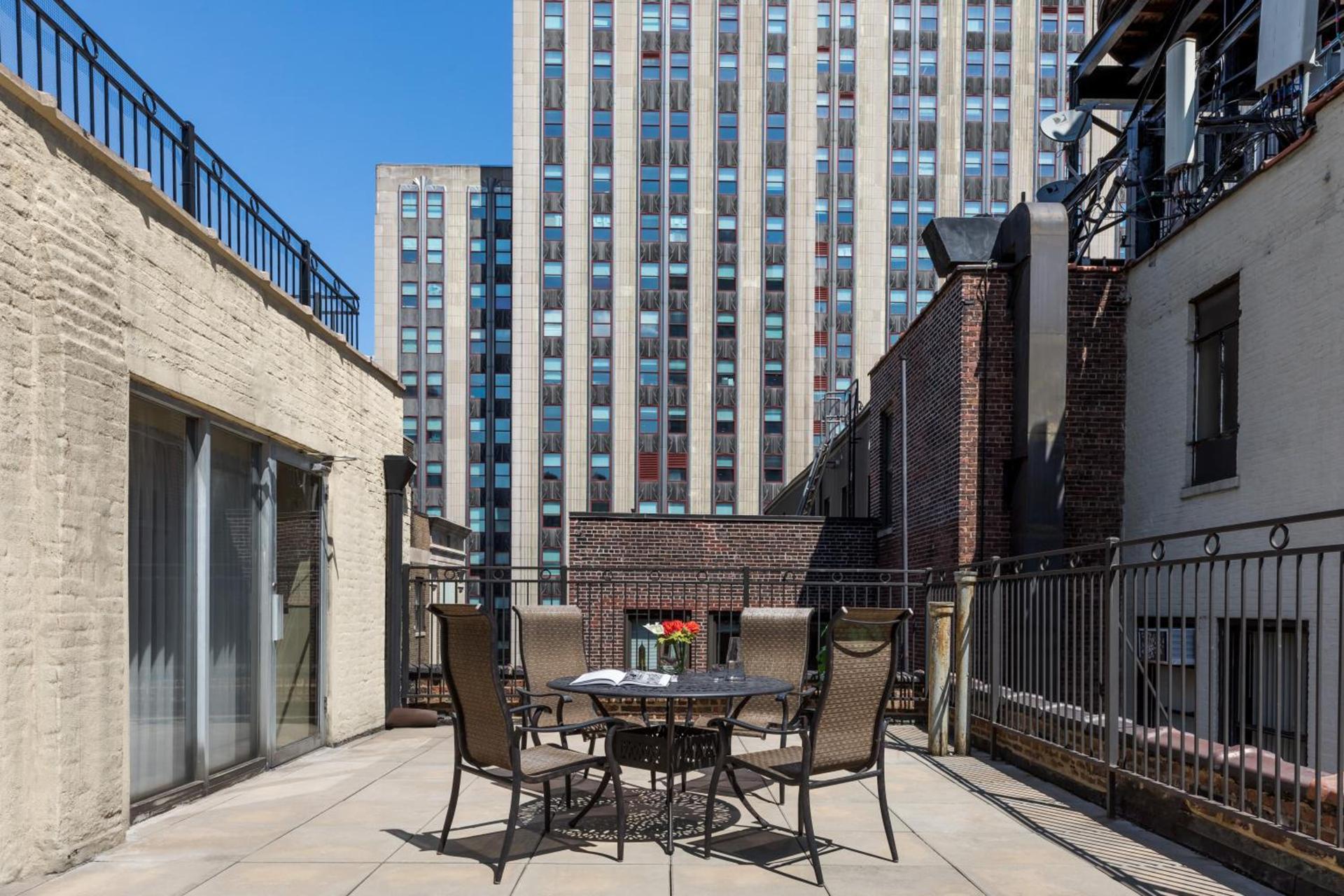 The Hotel at Fifth Avenue photo 65