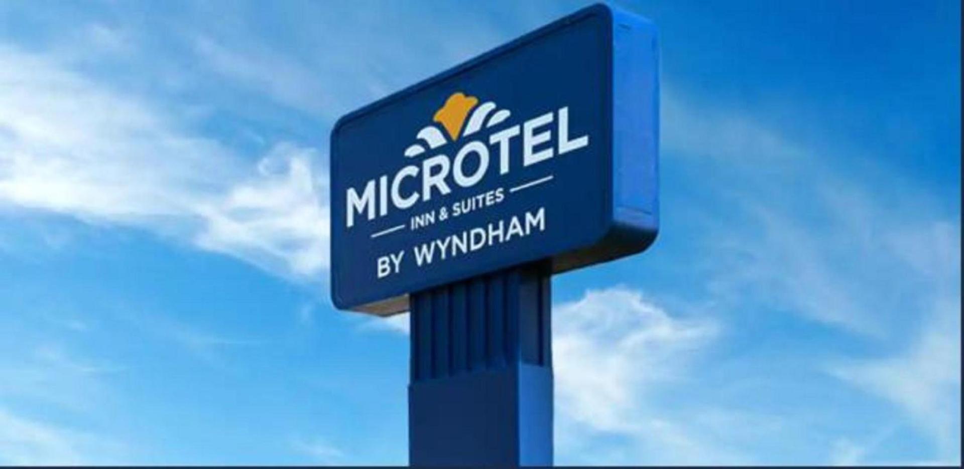 Microtel Inn & Suites by Wyndham Woodland Park photo 28