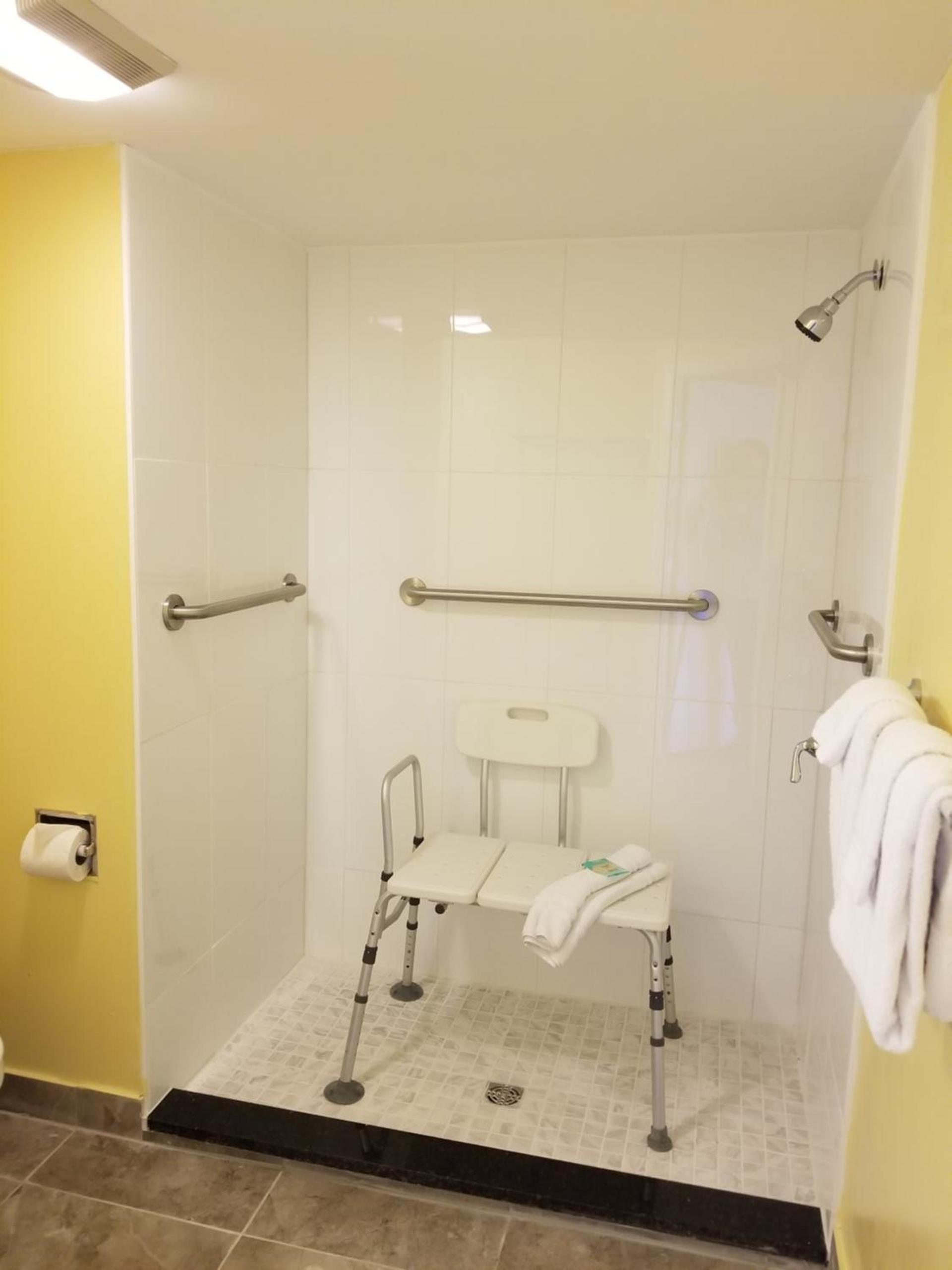 Shining Light Inn & Suites photo 4