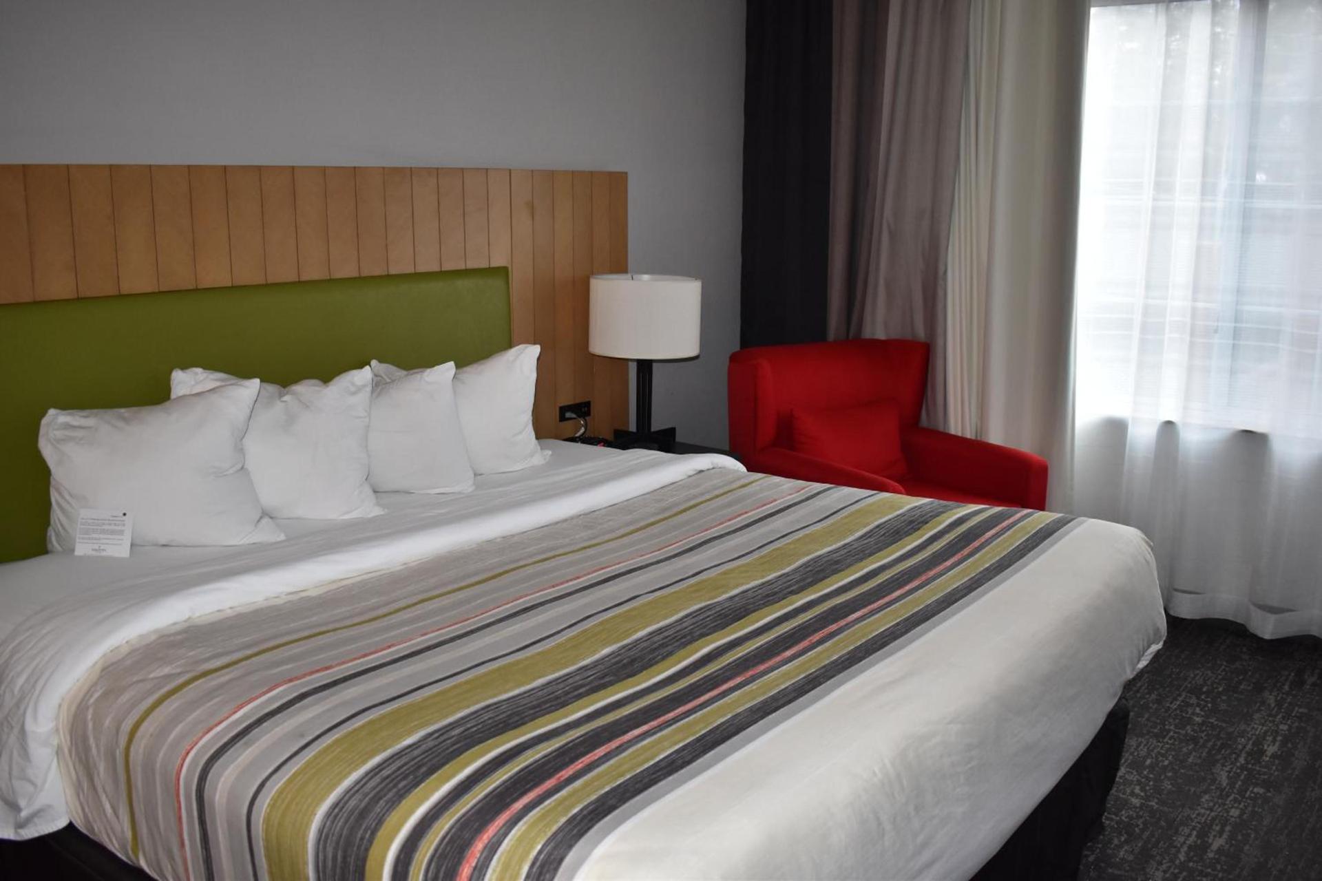 Country Inn & Suites by Radisson, Hagerstown, MD photo 9