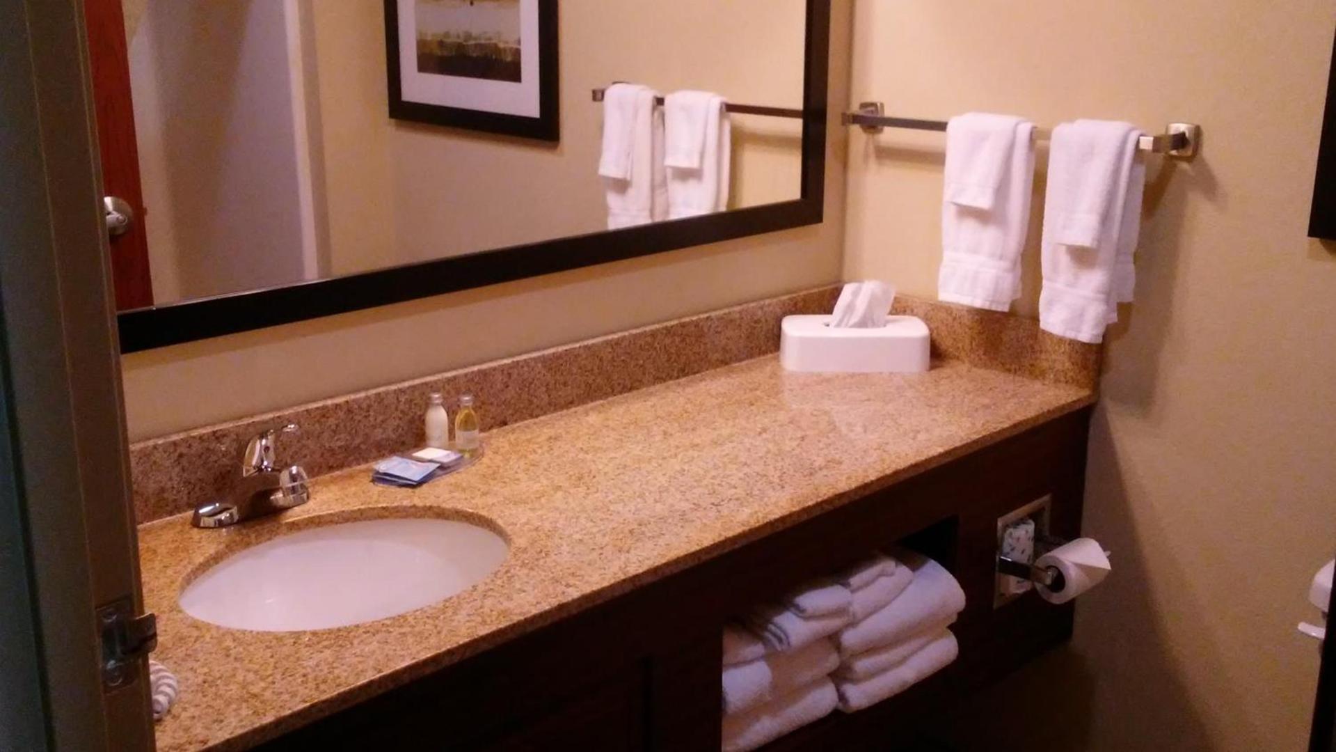 Comfort Inn & Suites Marquette - Prairie du Chien photo 21
