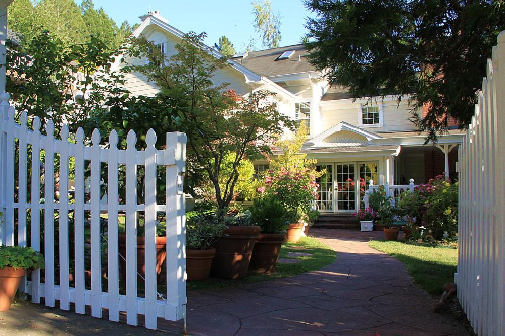 Inn at Occidental photo 11