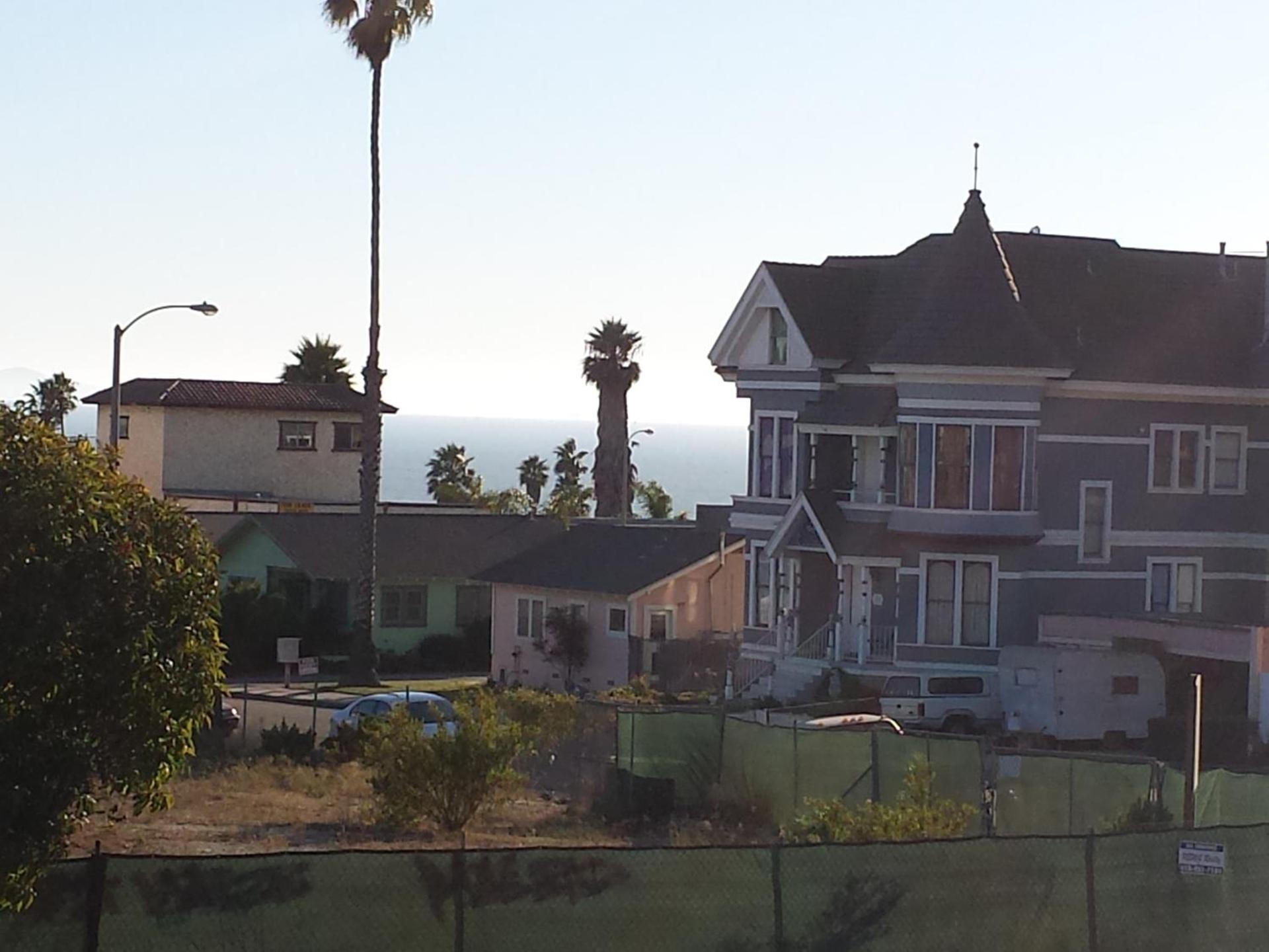 Travelers Beach Inn photo 5