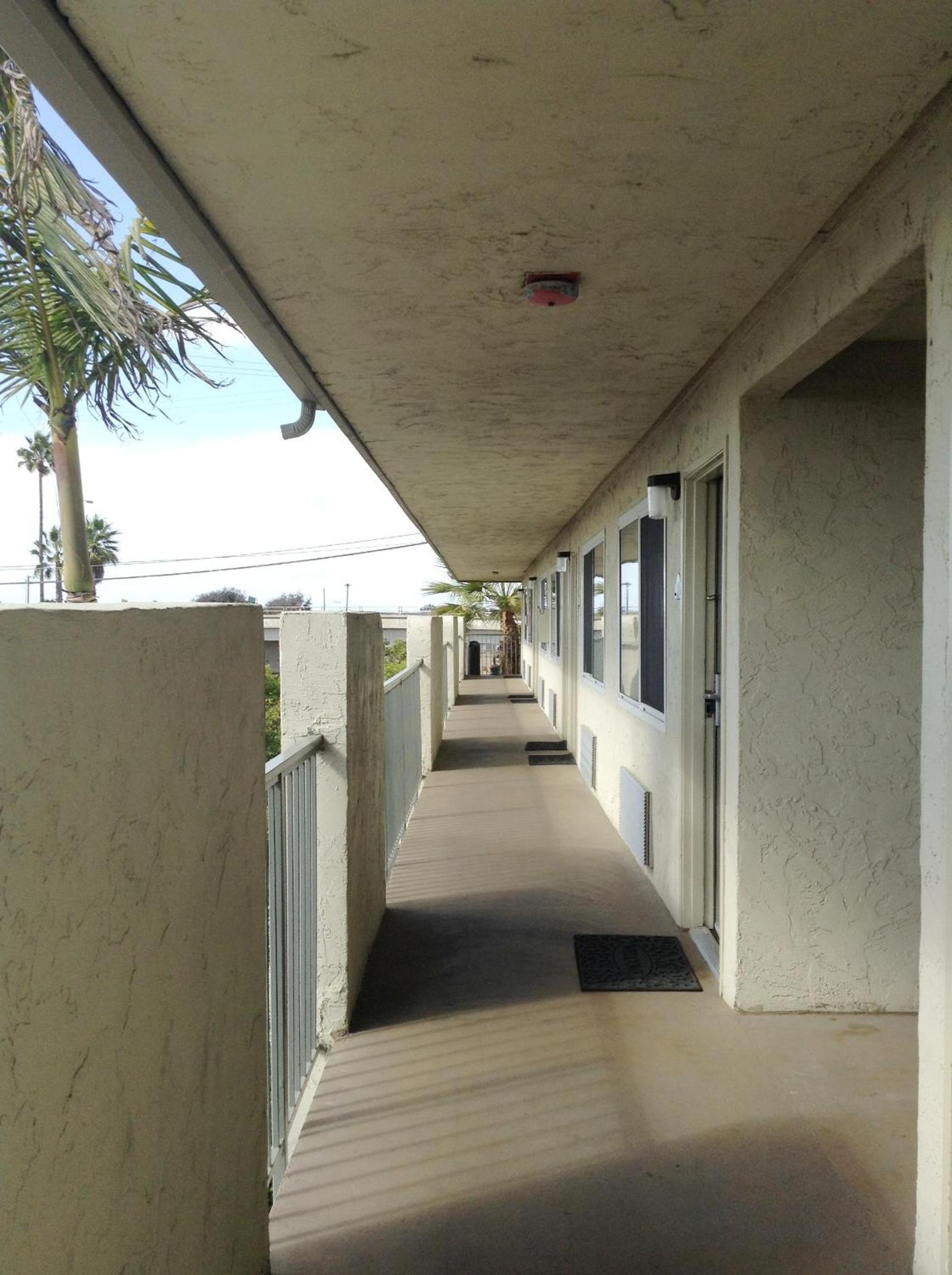 Days Inn by Wyndham Oceanside photo 14