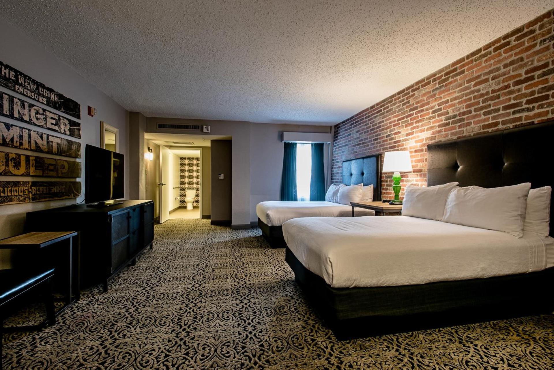 Holiday Inn Hotel French Quarter-Chateau Lemoyne by IHG photo 2