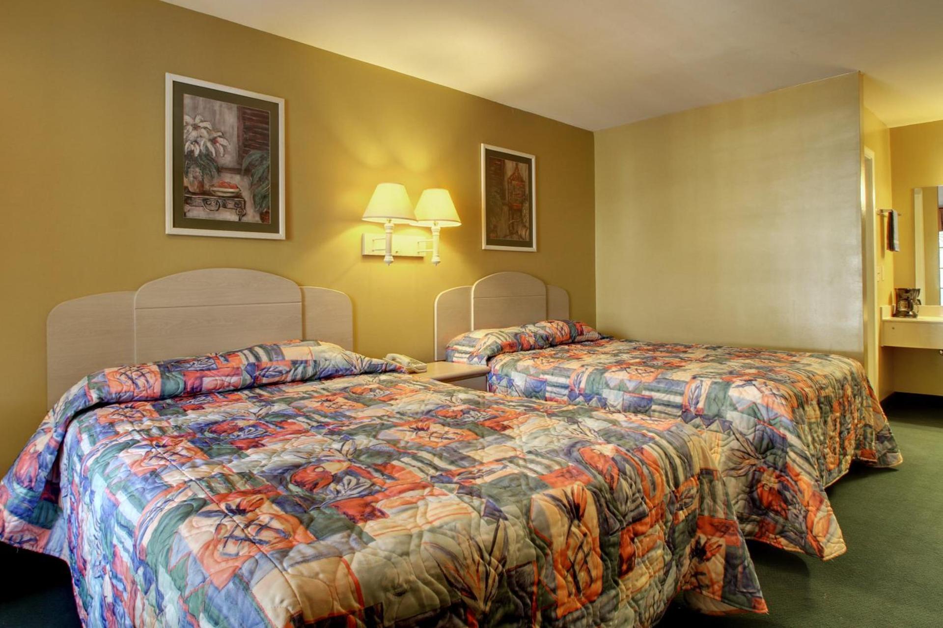 Key West Inn - Childersburg photo 8