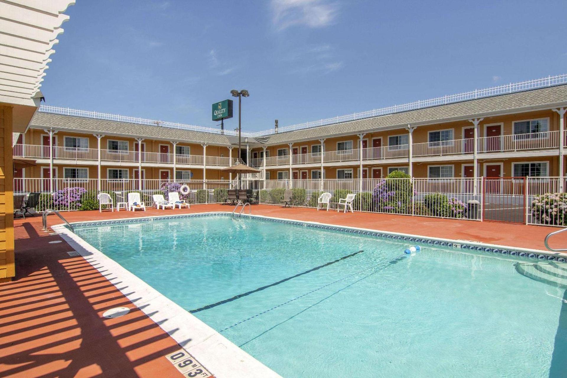 Quality Inn Central Roseburg photo 2