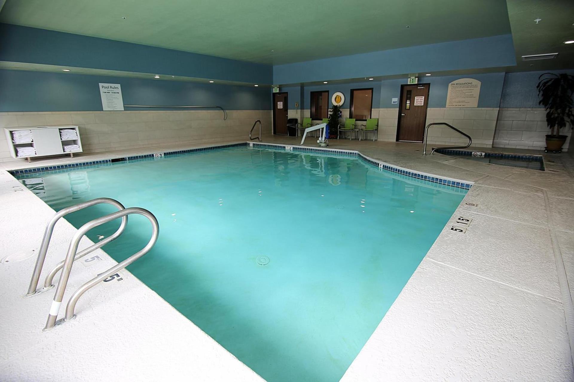 Holiday Inn Express Hotel & Suites Ashland by IHG photo 54