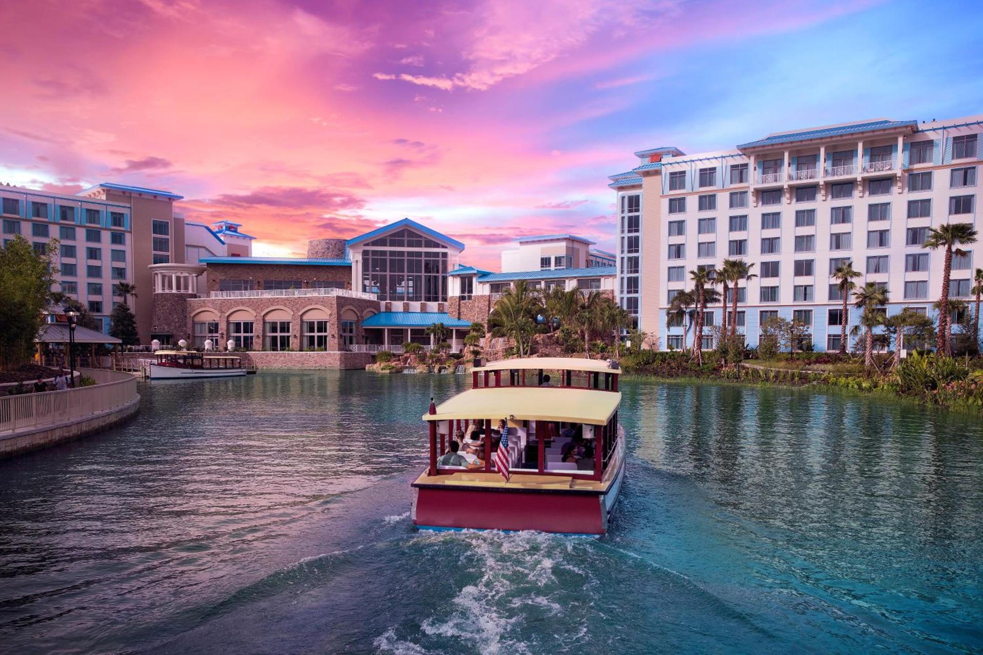 Universal's Loews Sapphire Falls Resort photo 3