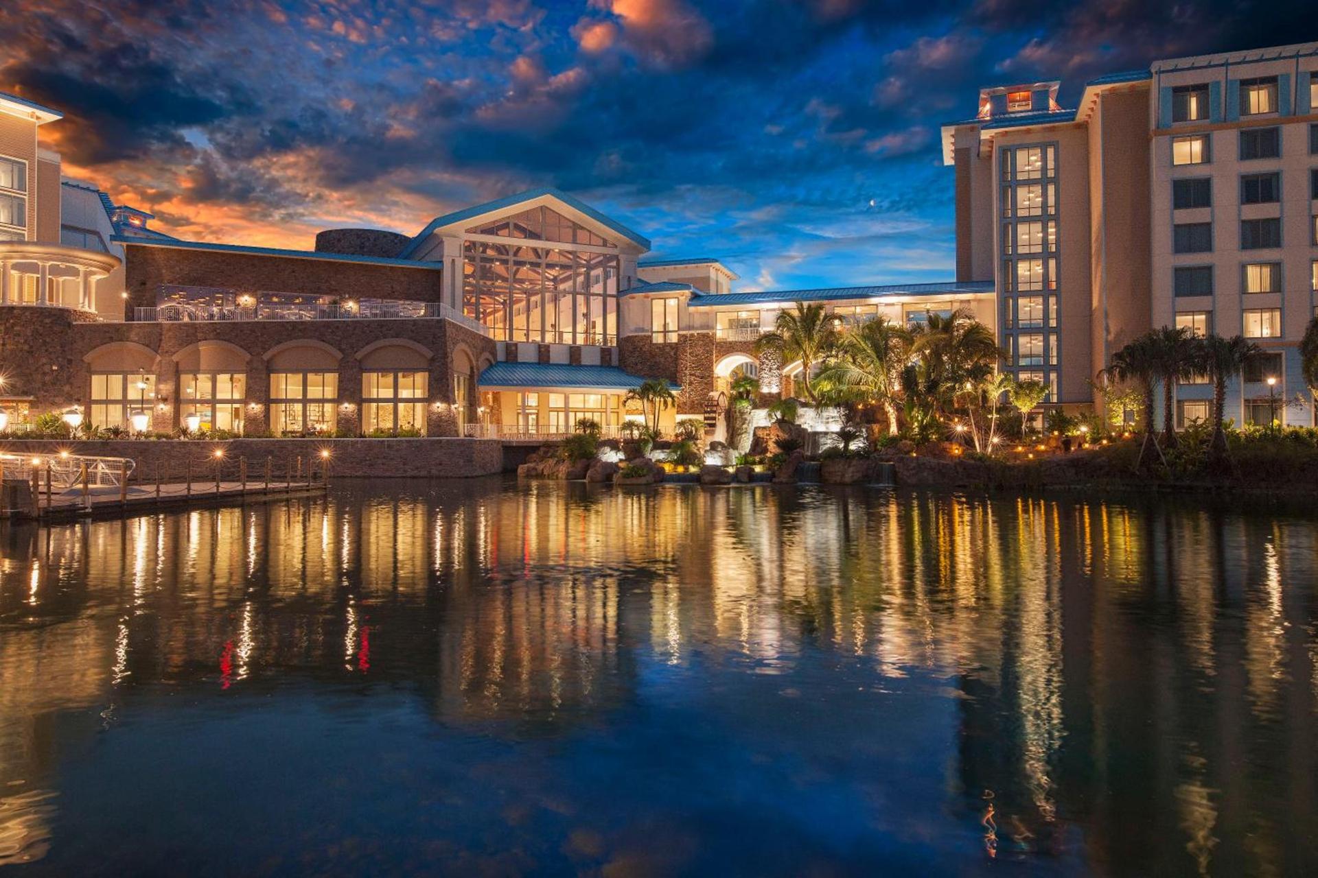 Universal's Loews Sapphire Falls Resort photo 7