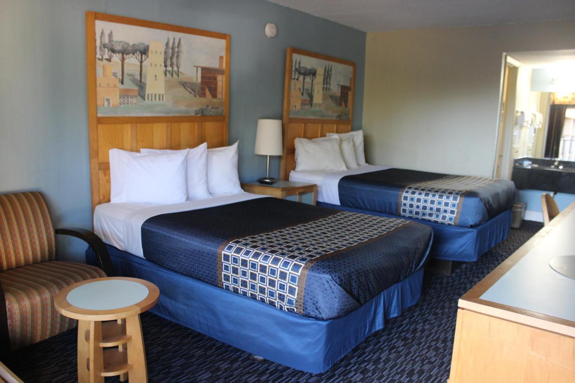 Tampa Inn Near Busch Gardens photo 4