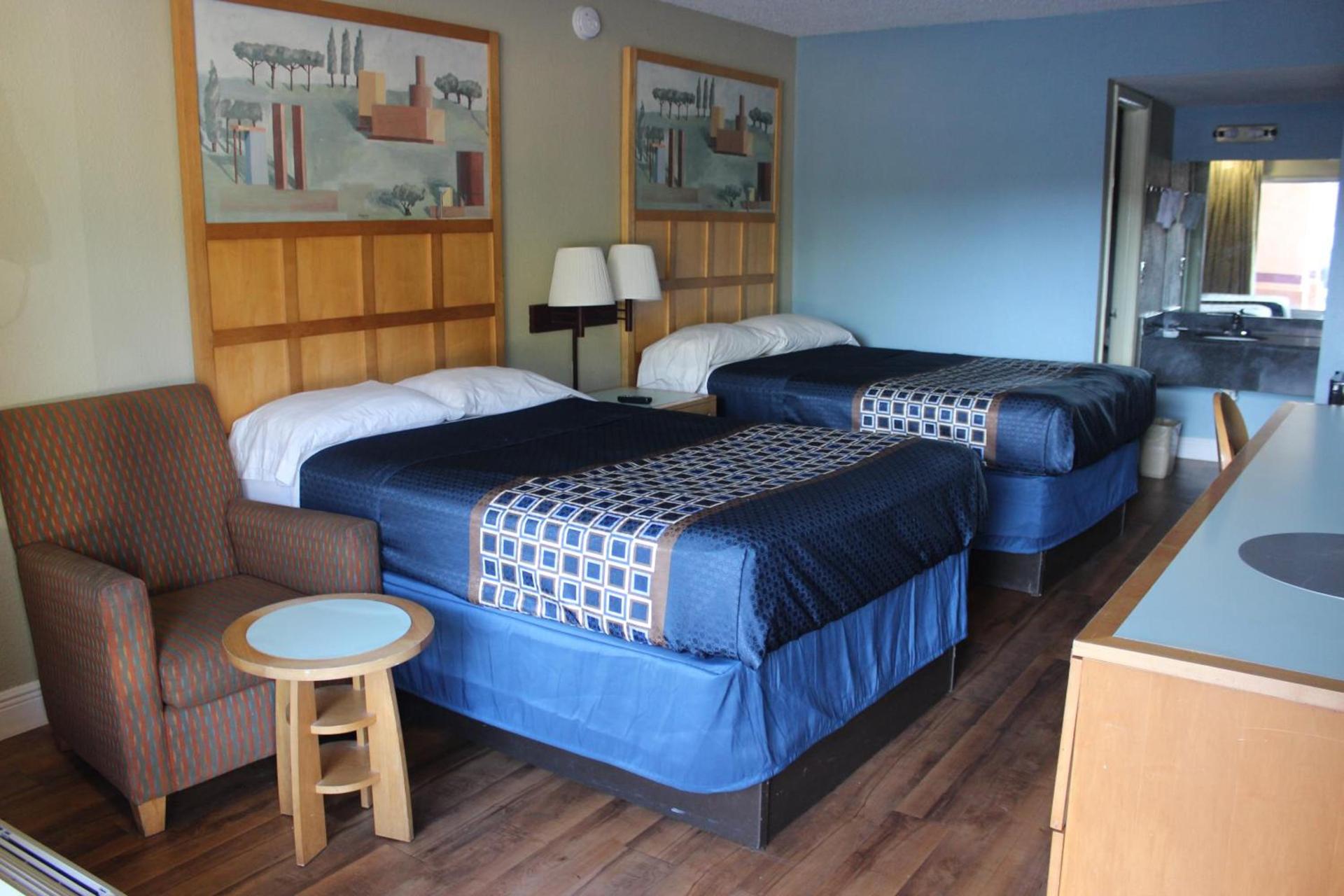 Tampa Inn Near Busch Gardens photo 6