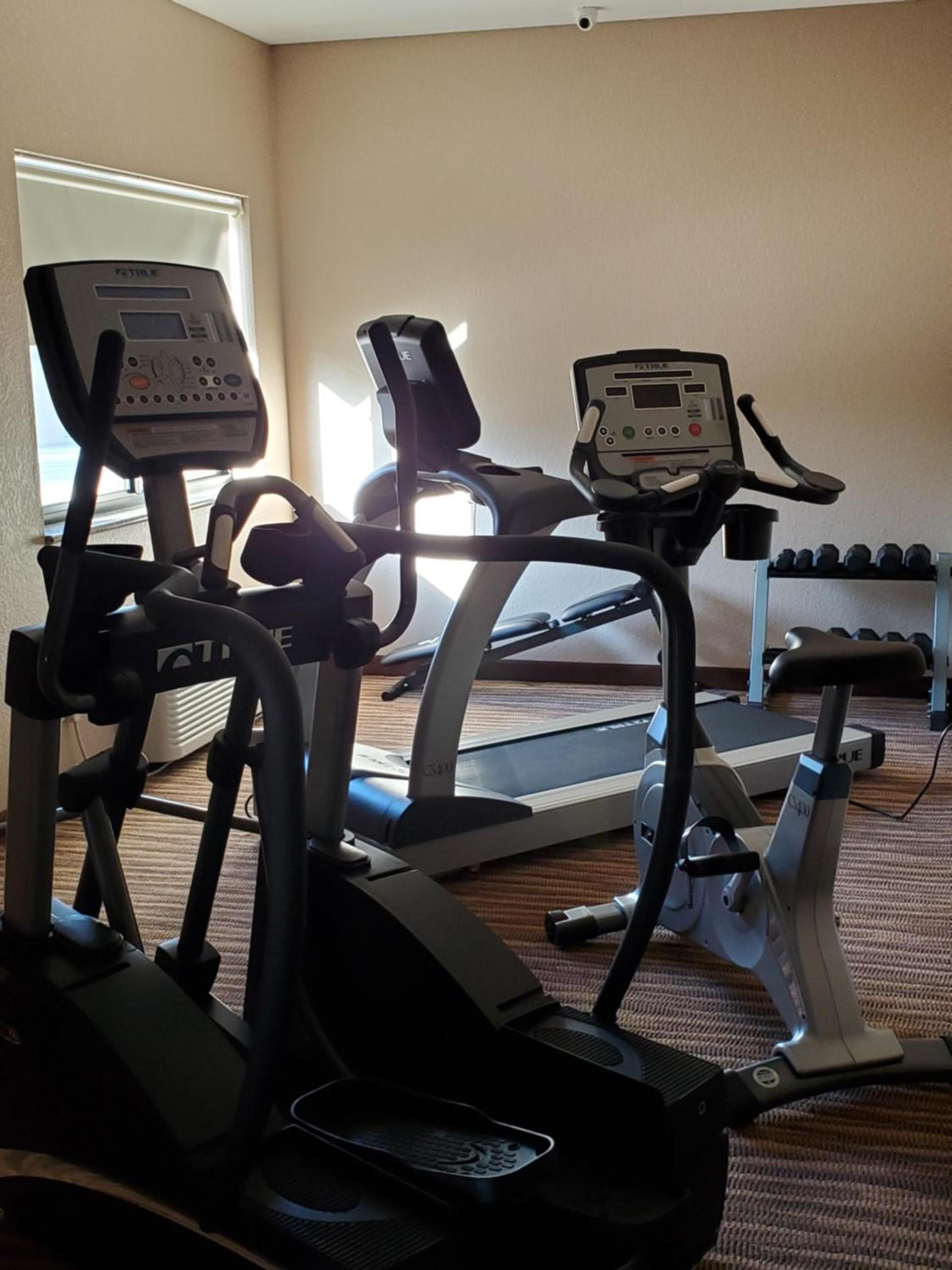 Cobblestone Inn & Suites - Clarion photo 3