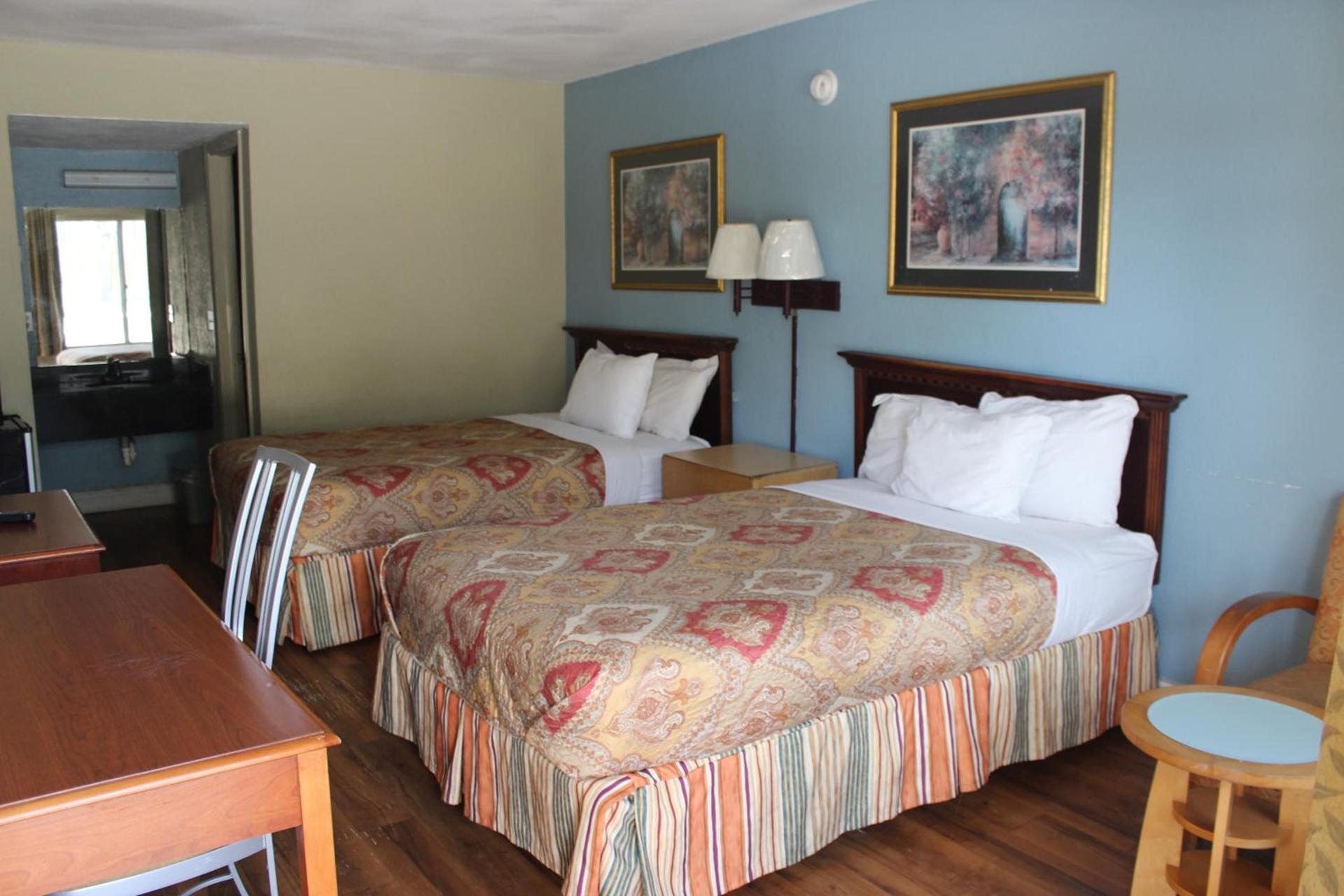 Tampa Inn Near Busch Gardens photo 7