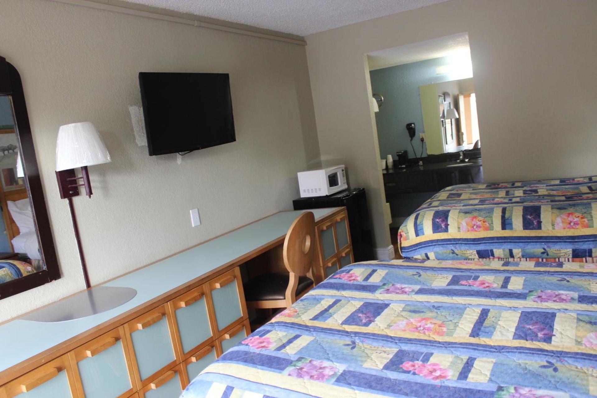 Tampa Inn Near Busch Gardens photo 10