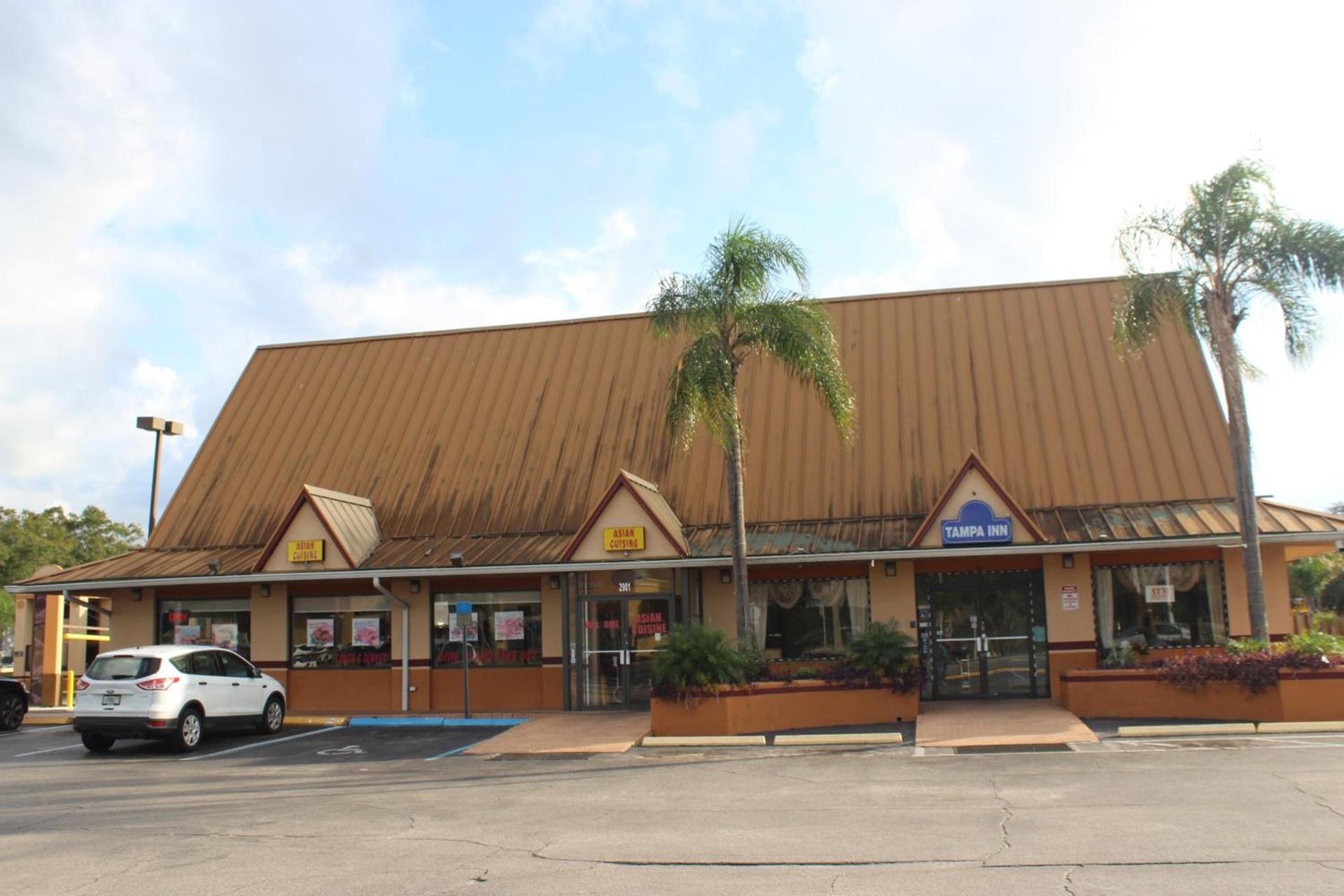 Tampa Inn Near Busch Gardens photo 17