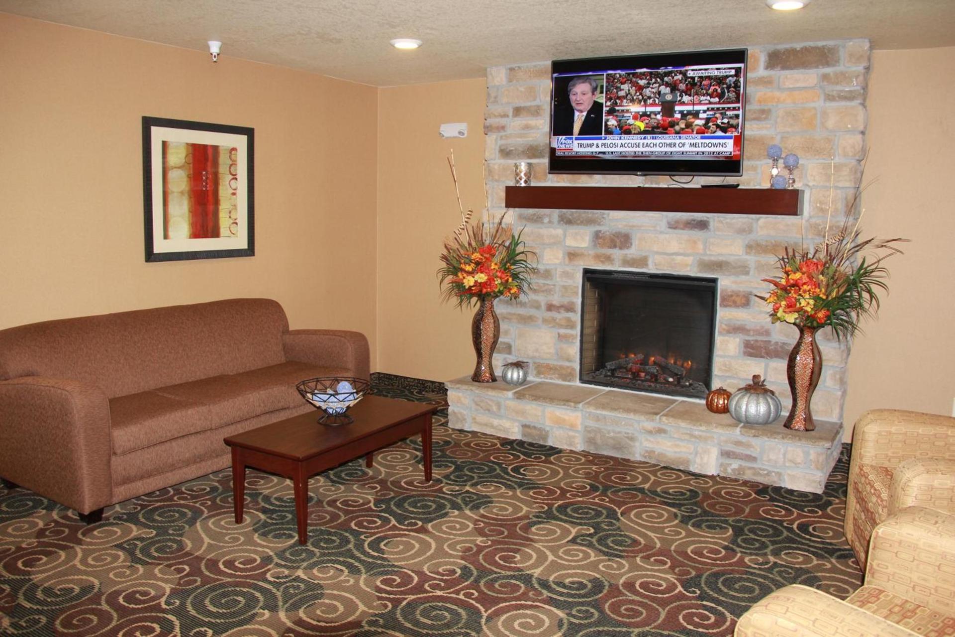 Castle Rock Inn & Suites - Quinter photo 5