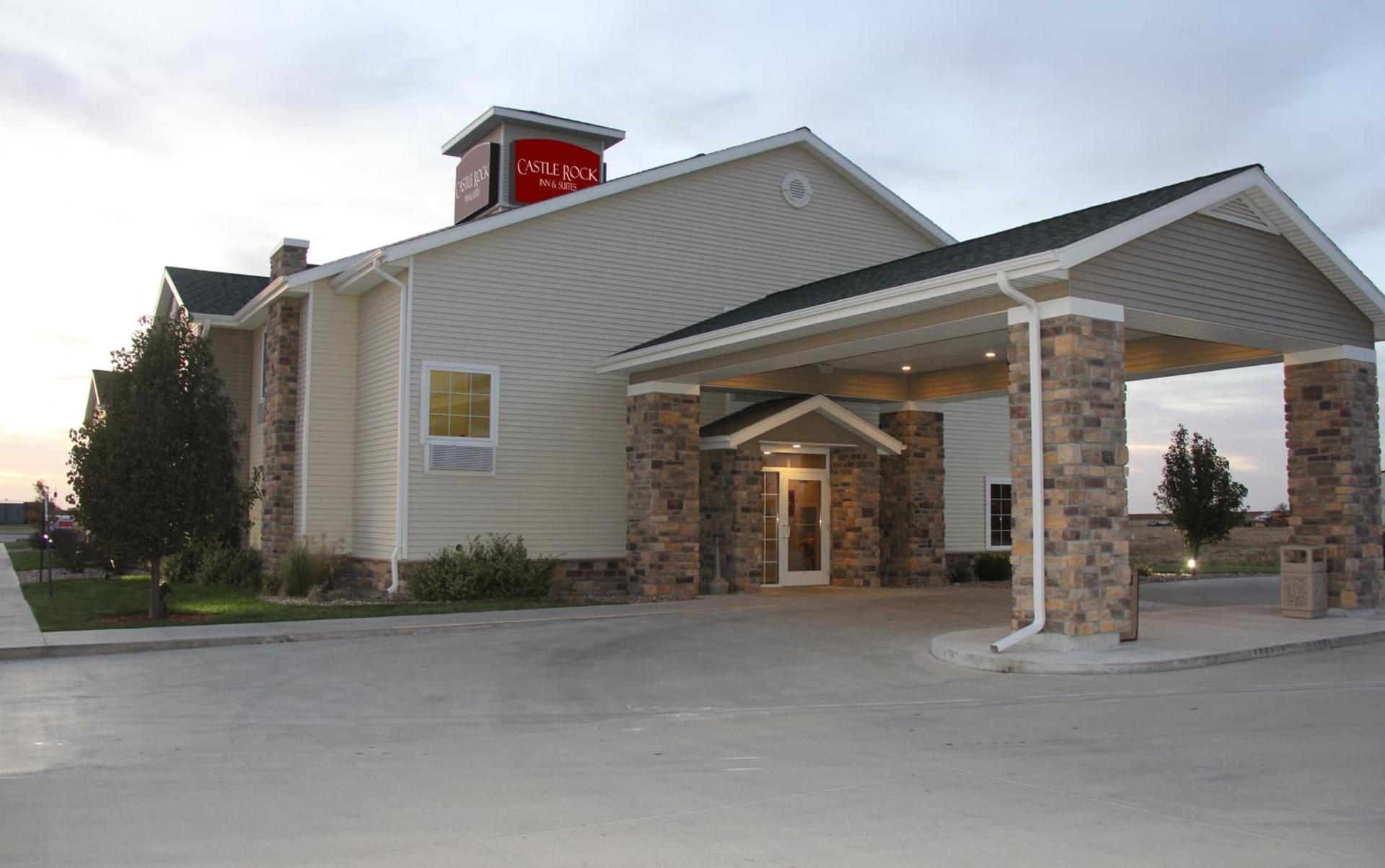 Castle Rock Inn & Suites - Quinter photo 8
