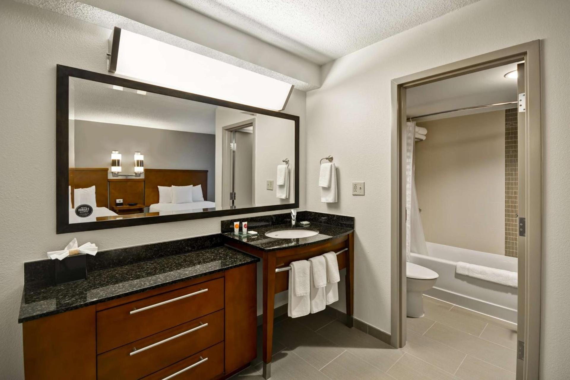 Hyatt Place Columbus Worthington photo 28