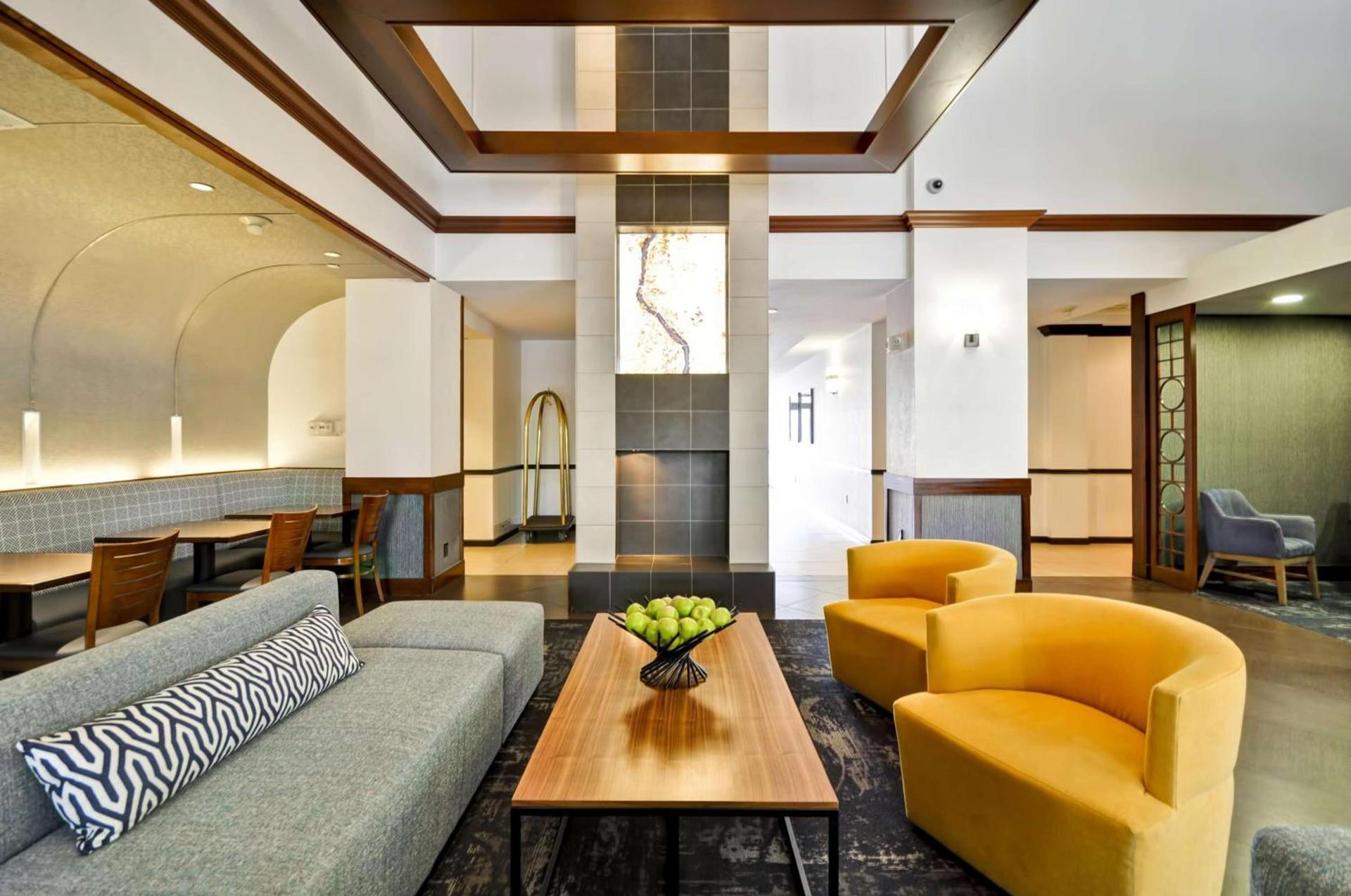 Hyatt Place Albuquerque Uptown photo 2