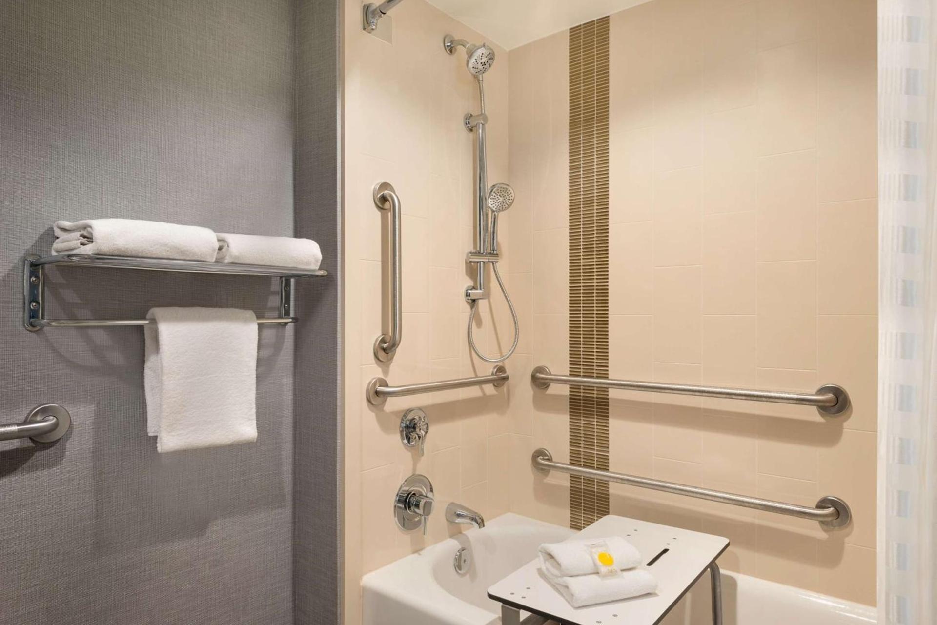 Hyatt Place Chicago Schaumburg photo 14