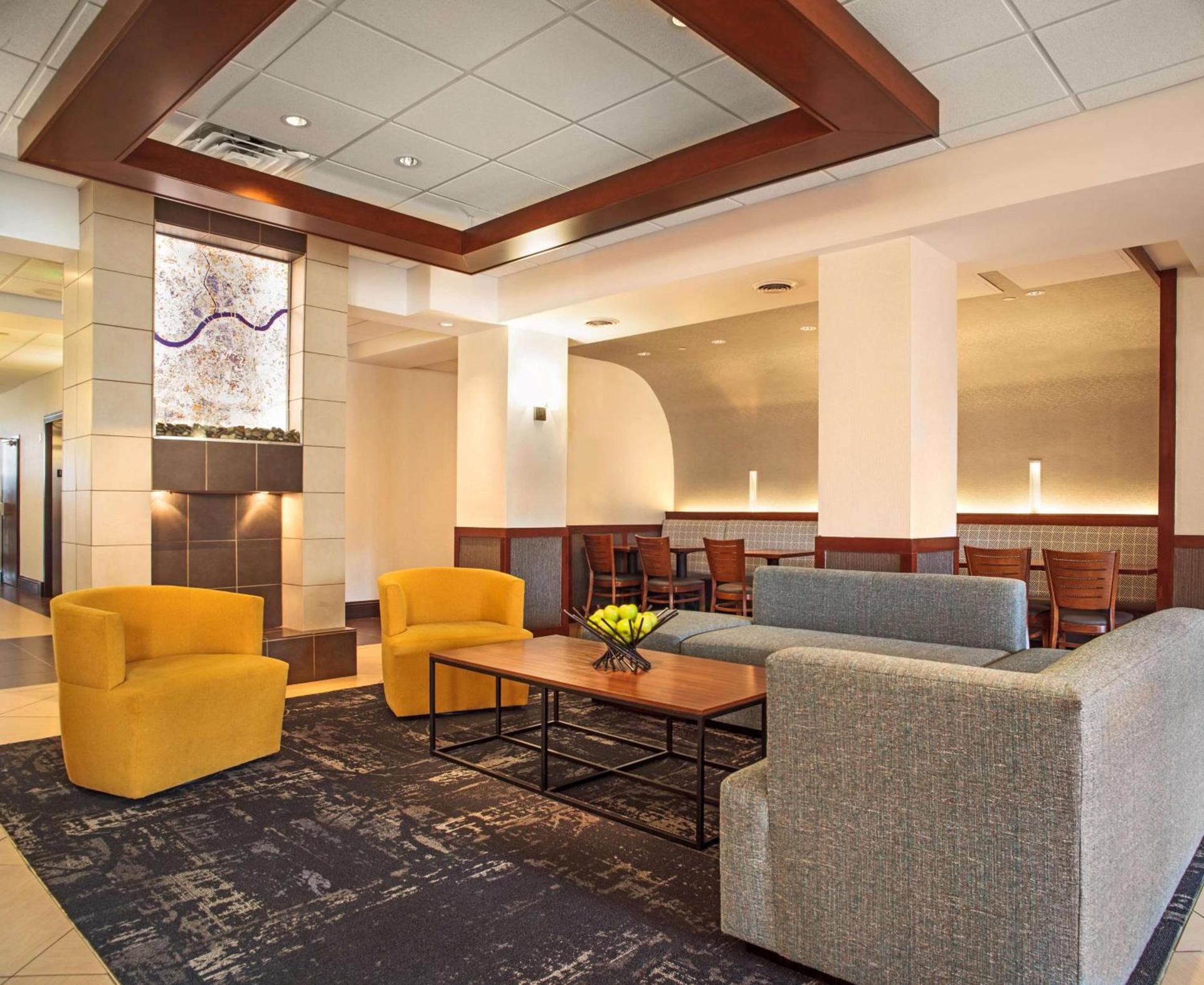 Hyatt Place Cincinnati Blue Ash photo 3