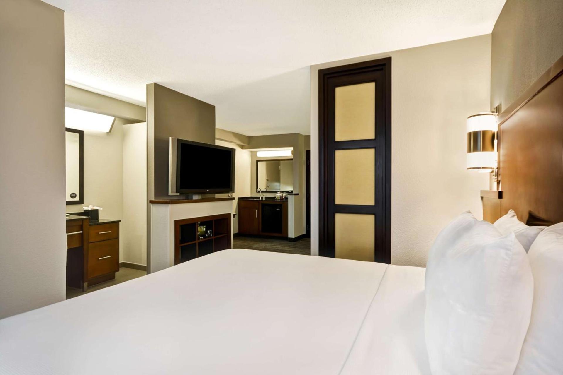 Hyatt Place Columbus Worthington photo 18