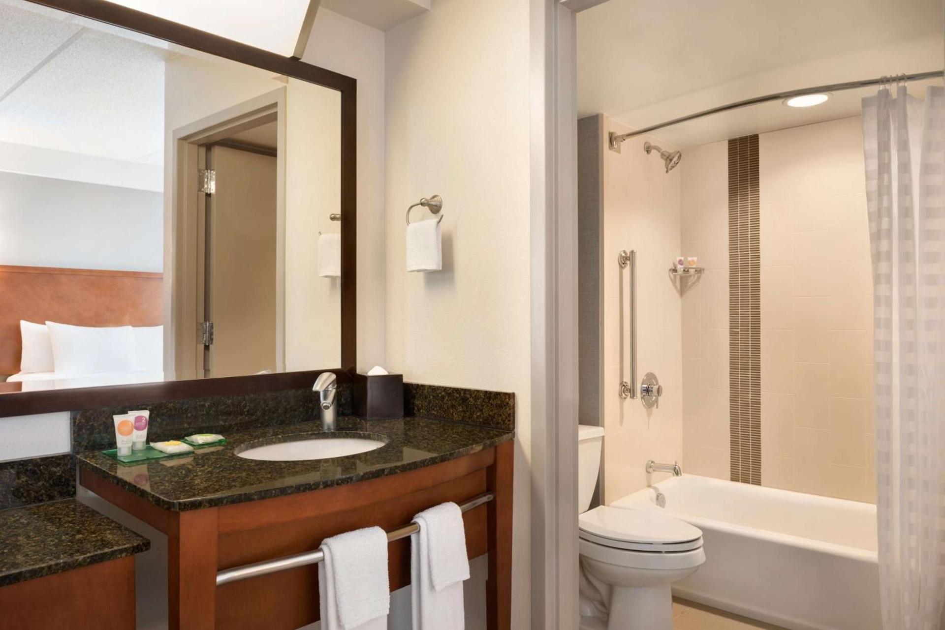 Hyatt Place Chicago Schaumburg photo 11