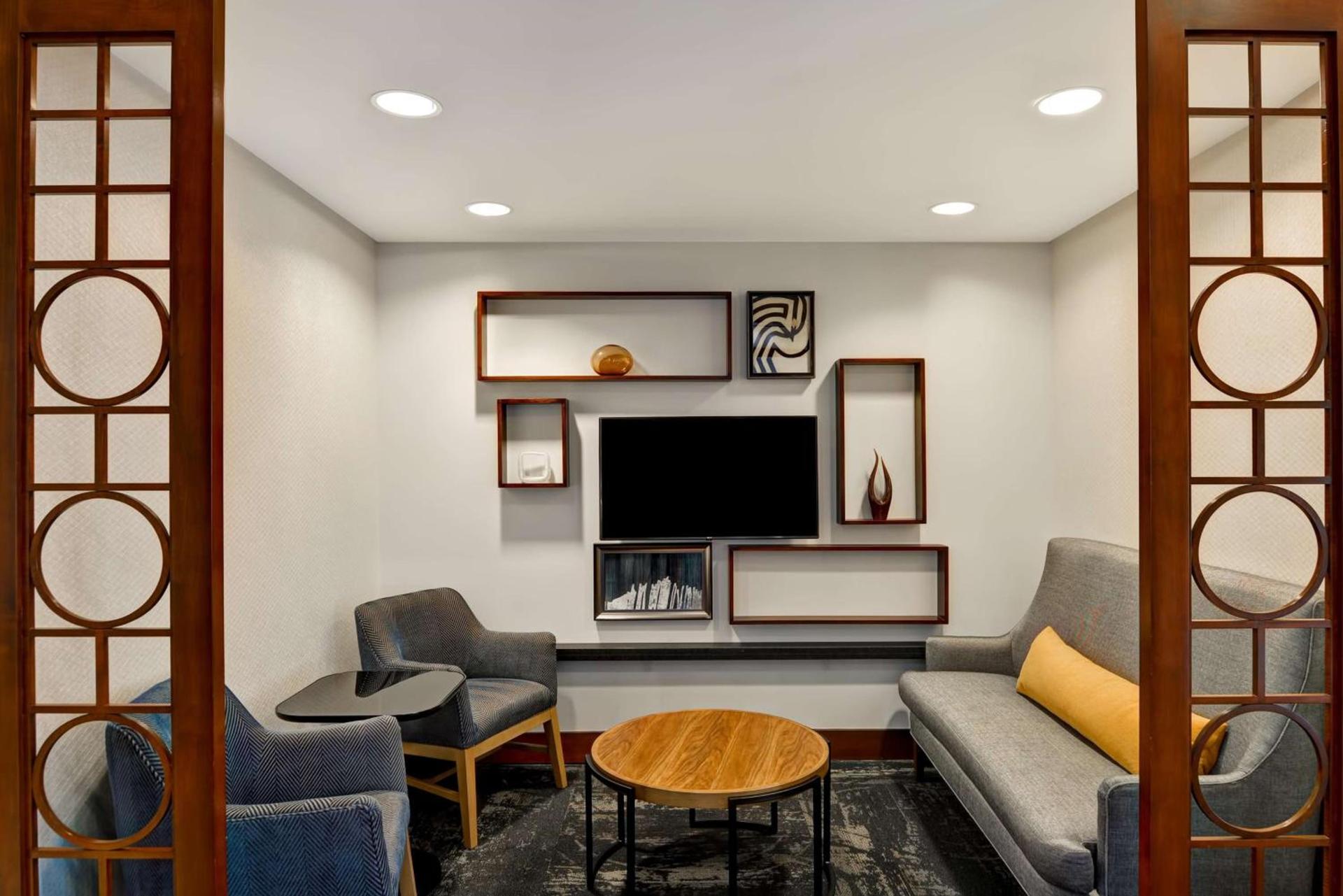Hyatt Place Memphis Wolfchase photo 28