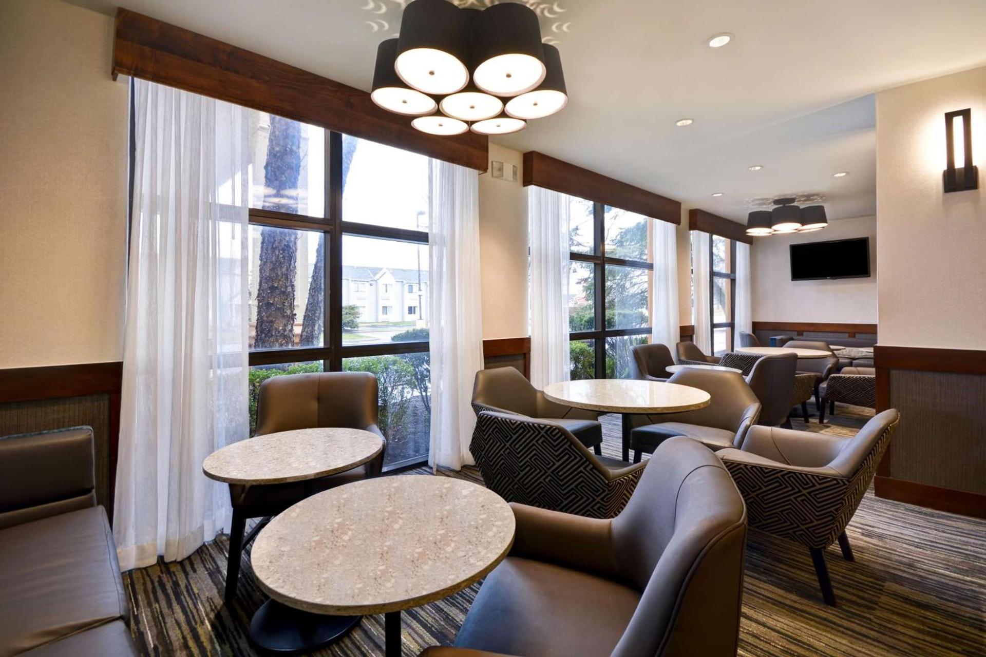 Hyatt Place Columbus Worthington photo 12