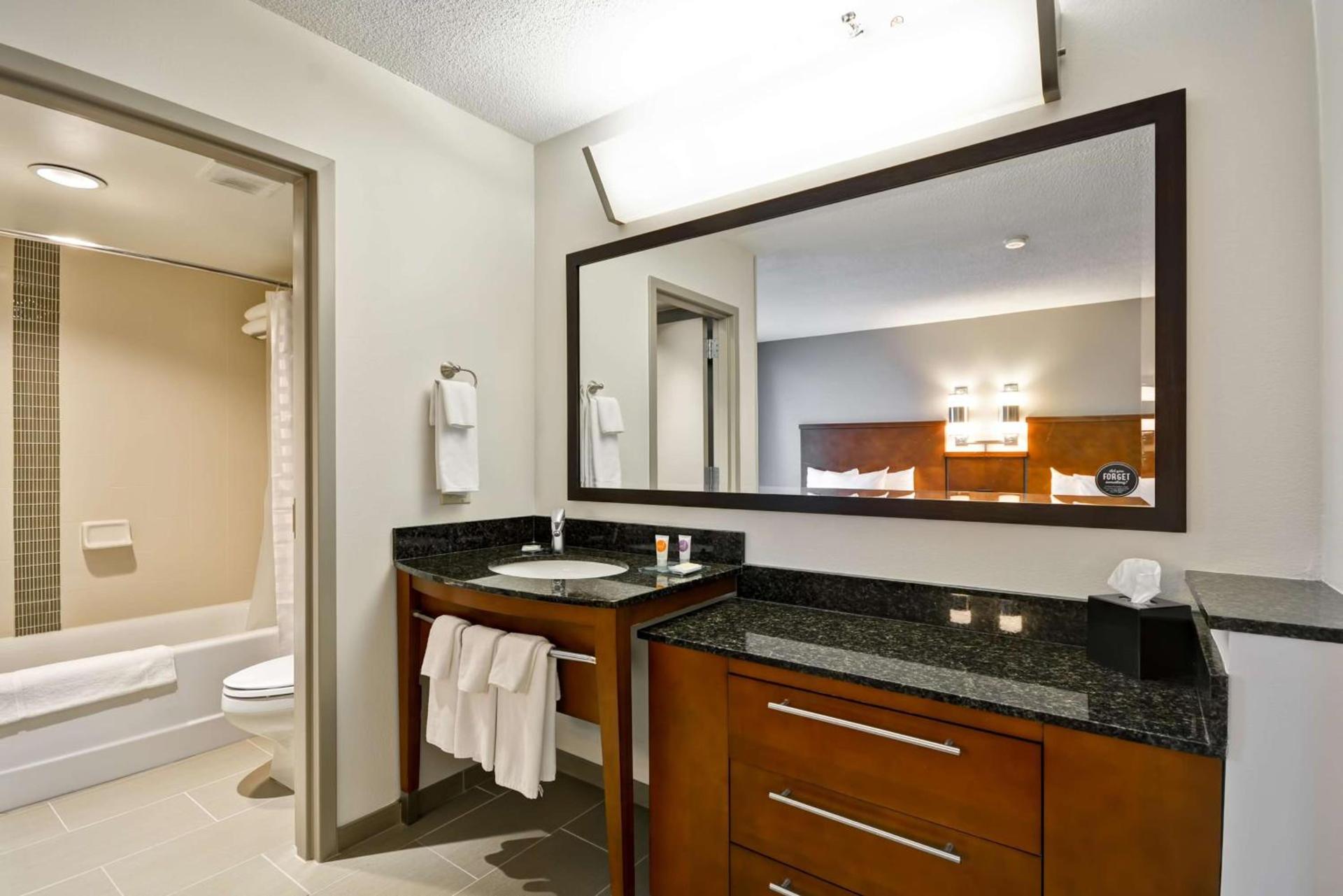 Hyatt Place Kansas City/Overland Park/Metcalf photo 25
