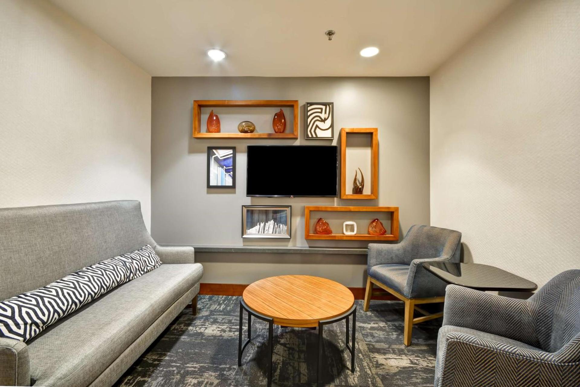 Hyatt Place Kansas City/Overland Park/Metcalf photo 9