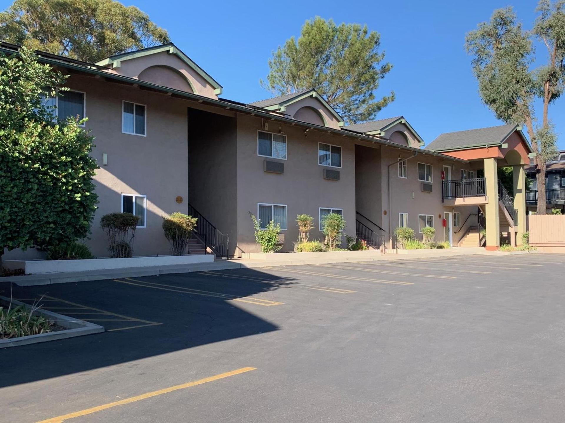 Olive Tree Inn & Suites, a Howard Johnson by Wyndham photo 24