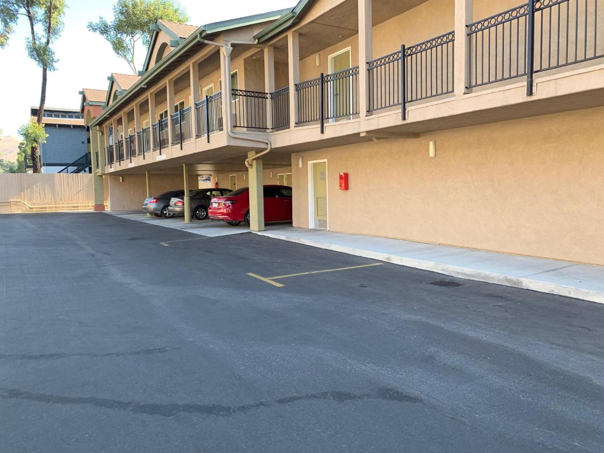 Olive Tree Inn & Suites, a Howard Johnson by Wyndham photo 8