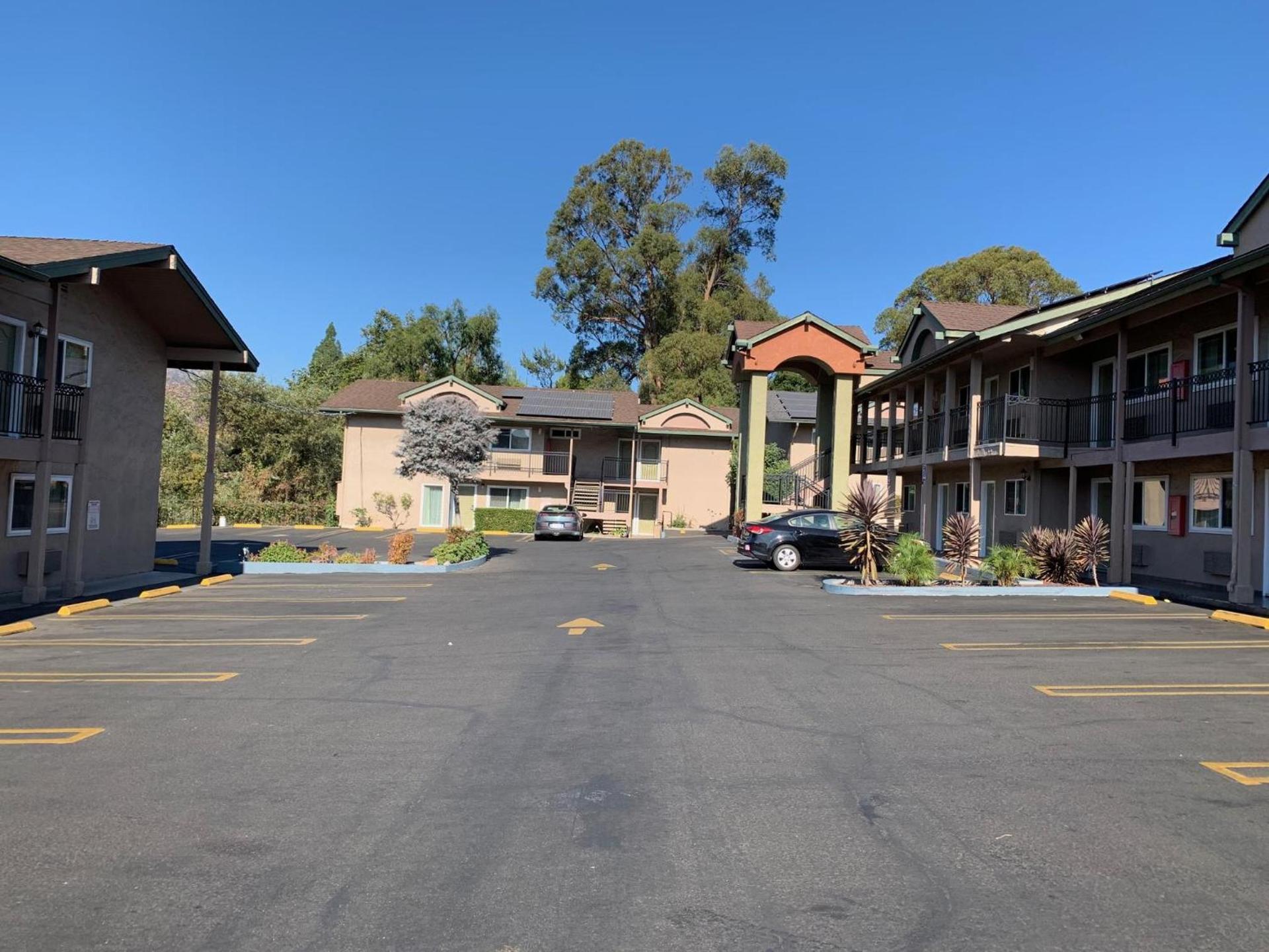 Olive Tree Inn & Suites, a Howard Johnson by Wyndham photo 5