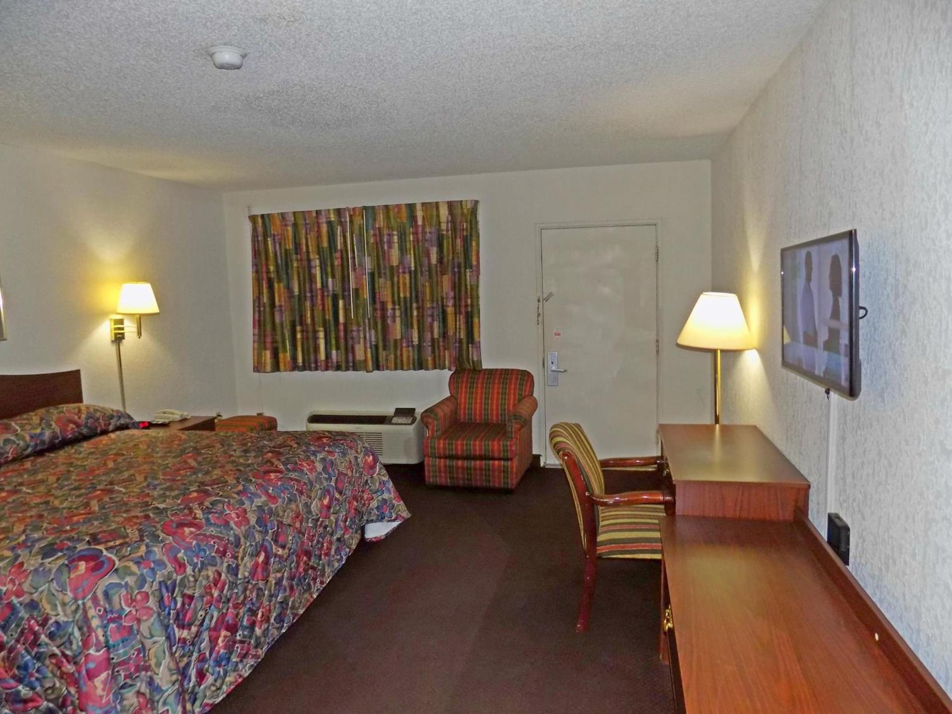 Plaza Inn photo 9