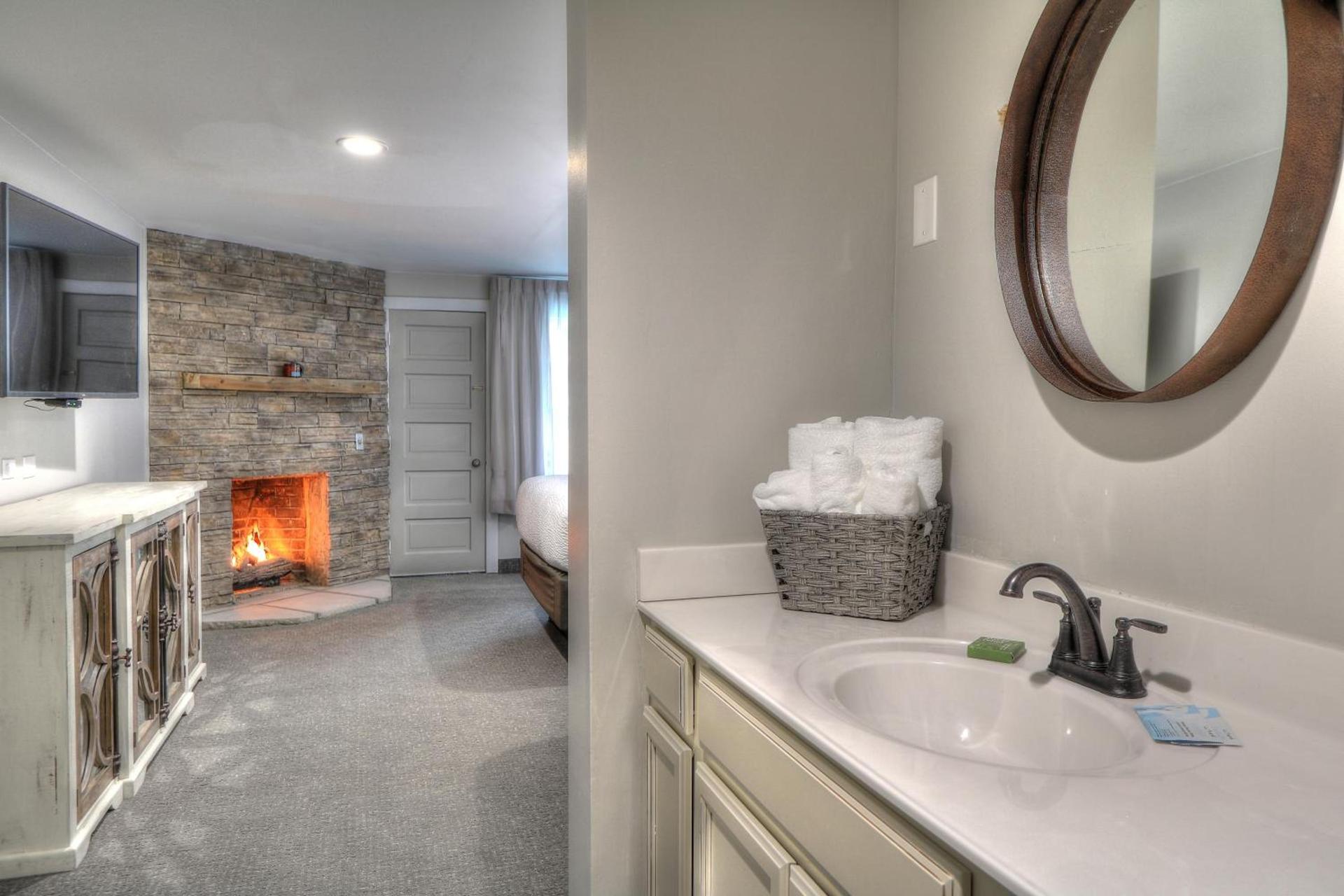 River Edge Inn photo 32