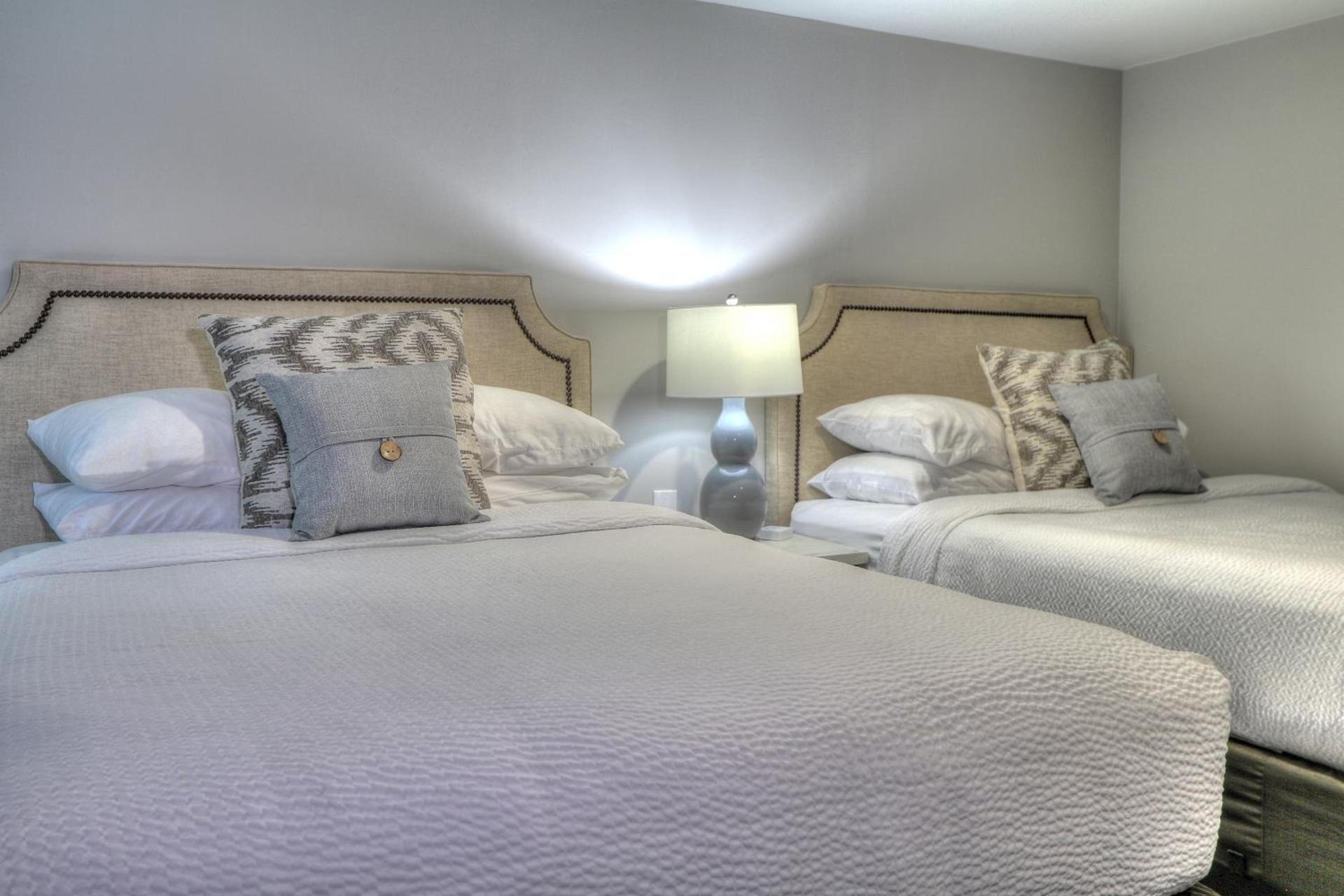 River Edge Inn photo 31